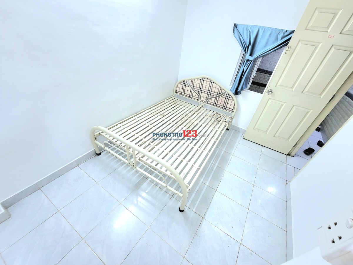 Phòng MÁY LẠNH 18m2 sau chợ Tân Bình, giáp Q10, An ninh tốt, nhà xe riêng.
