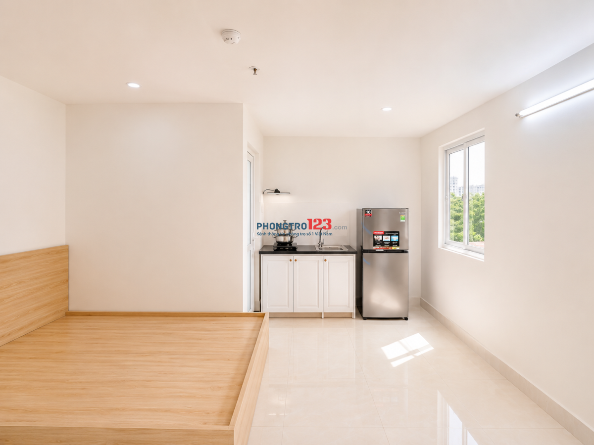 PHÒNG CỬA SỔ MỚI XÂY LỚN GẦN ĐH VĂN LANG - ĐẶNG THÙY TRÂM