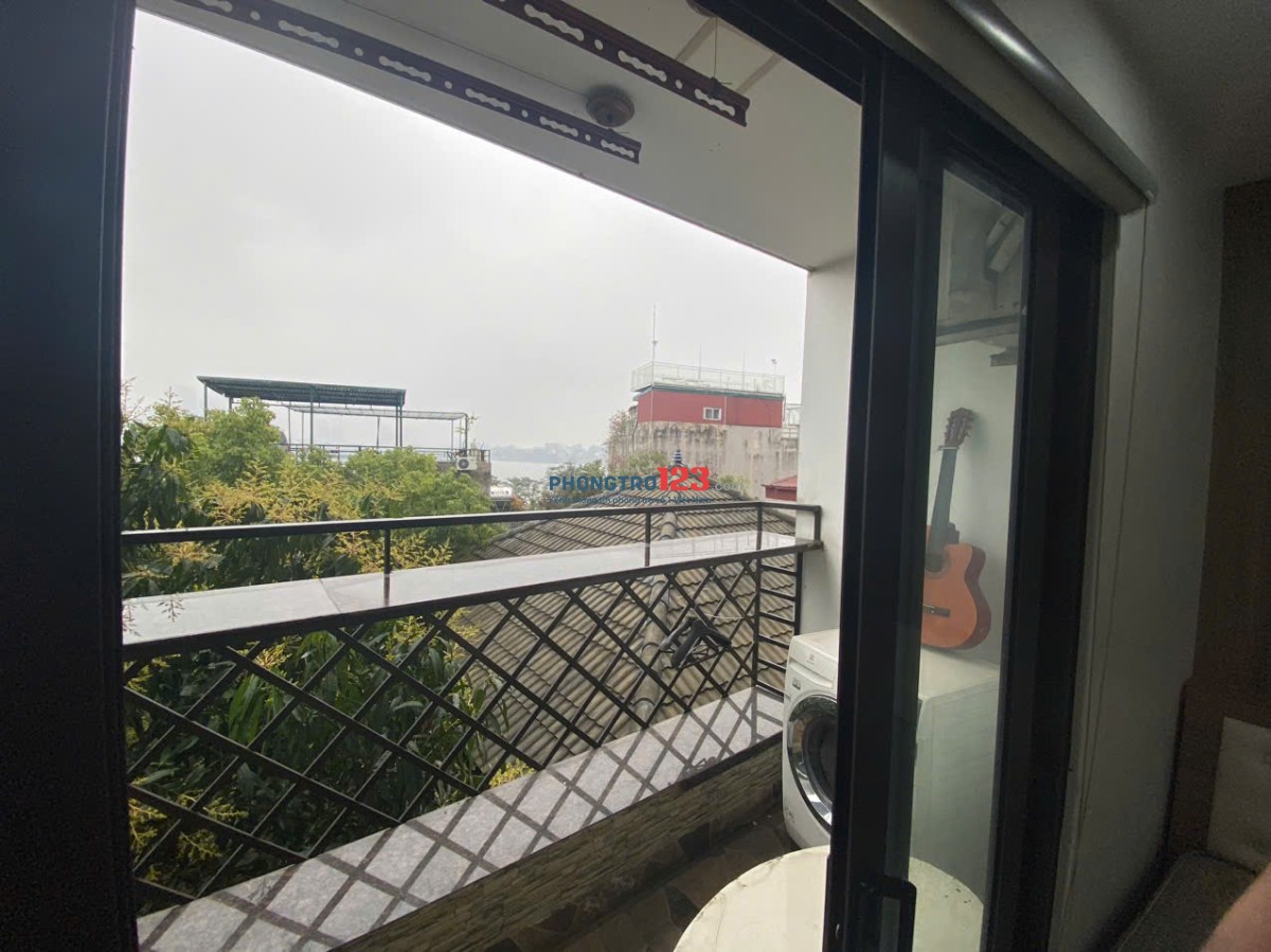 Cho thuê Căn hộ chung cư mini tại ngõ 193 Trích Sài. Ban công thoáng View Hồ Tây. Chỉ 7tr
