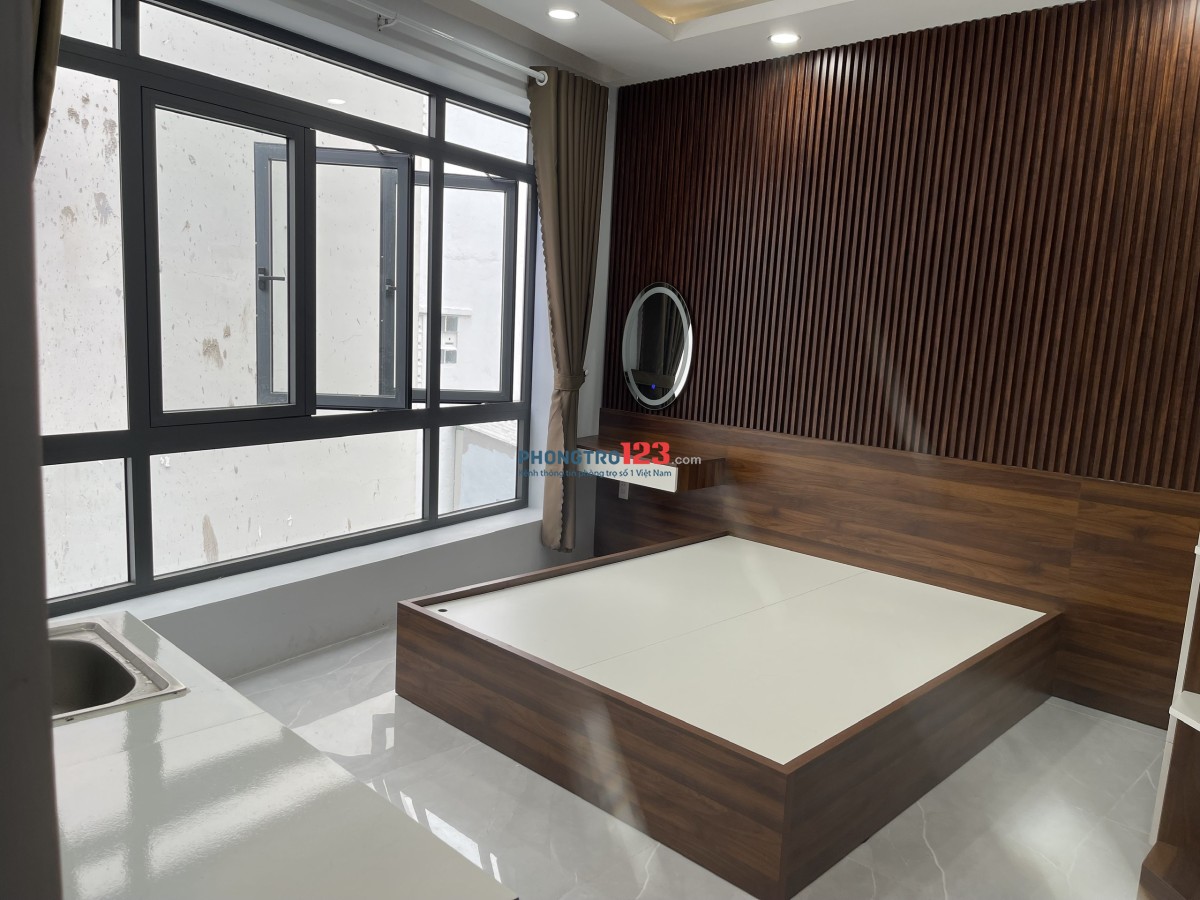 Cho thuê căn hộ dịch vụ, có cửa sổ lớn - Đường Xô Viết Nghệ Tĩnh, Bình Thạnh gần Hàng Xanh, Hutech v
