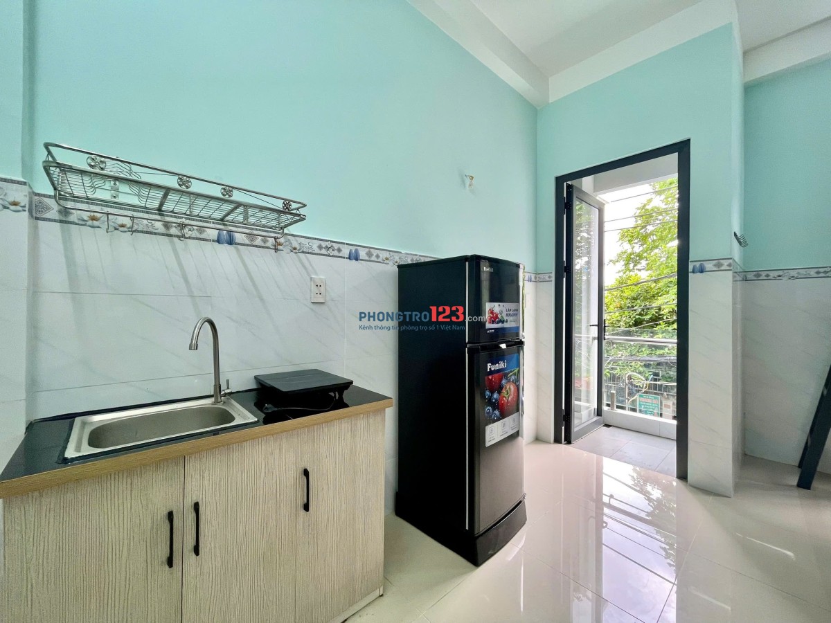 PHÒNG MỚI XÂY CÓ BAN CÔNG NGAY CAO ĐẲNG CÔNG THƯƠNG - GIÁ RẺ LÂN CẬN - ĐANG ƯU ĐÃI MẠNH
