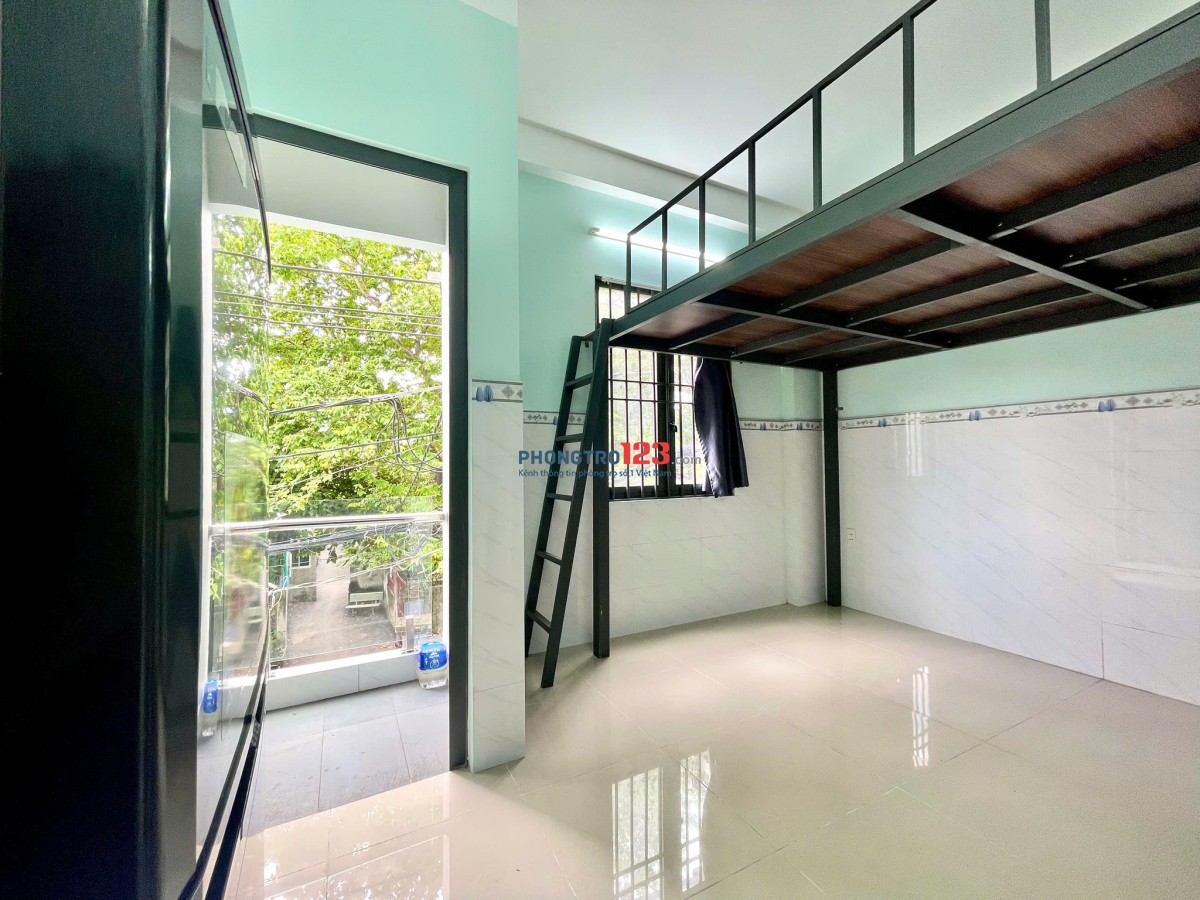 PHÒNG MỚI XÂY CÓ BAN CÔNG NGAY CAO ĐẲNG CÔNG THƯƠNG - GIÁ RẺ LÂN CẬN - ĐANG ƯU ĐÃI MẠNH