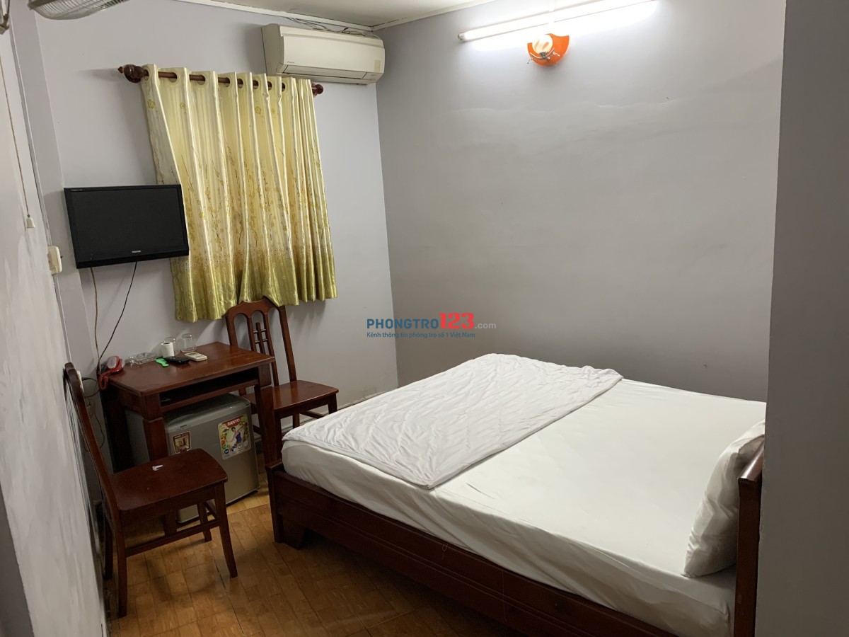 Phòng trọ mặt tiền đường nội thất cơ bản đầy đủ tại Hải Thượng Lãn Ông, Phường 10, Quận 5, Giá chỉ từ 2.5 Triệu/tháng
