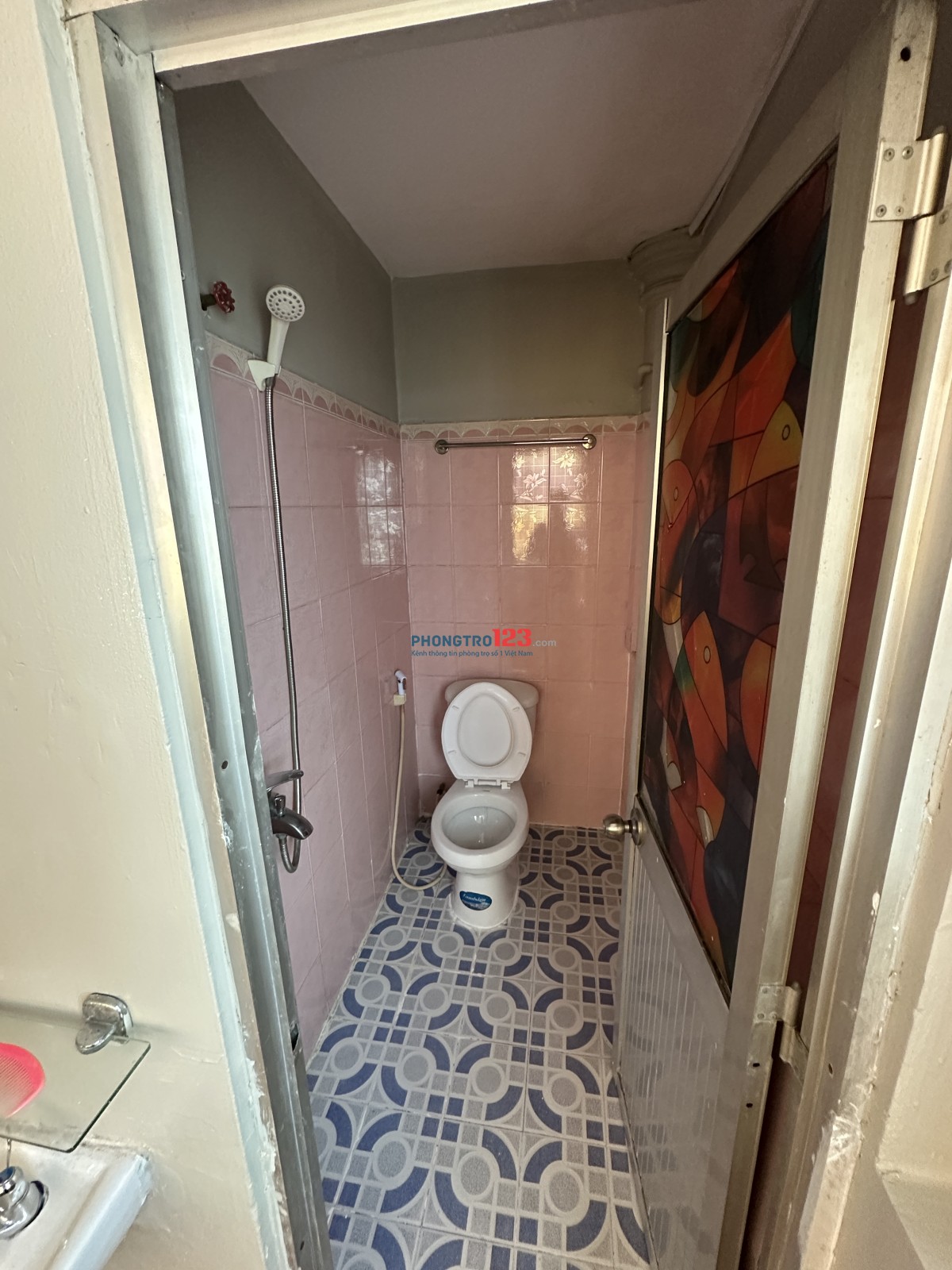 Phòng trọ mặt tiền đường nội thất cơ bản đầy đủ tại Hải Thượng Lãn Ông, Phường 10, Quận 5, Giá chỉ từ 2.5 Triệu/tháng