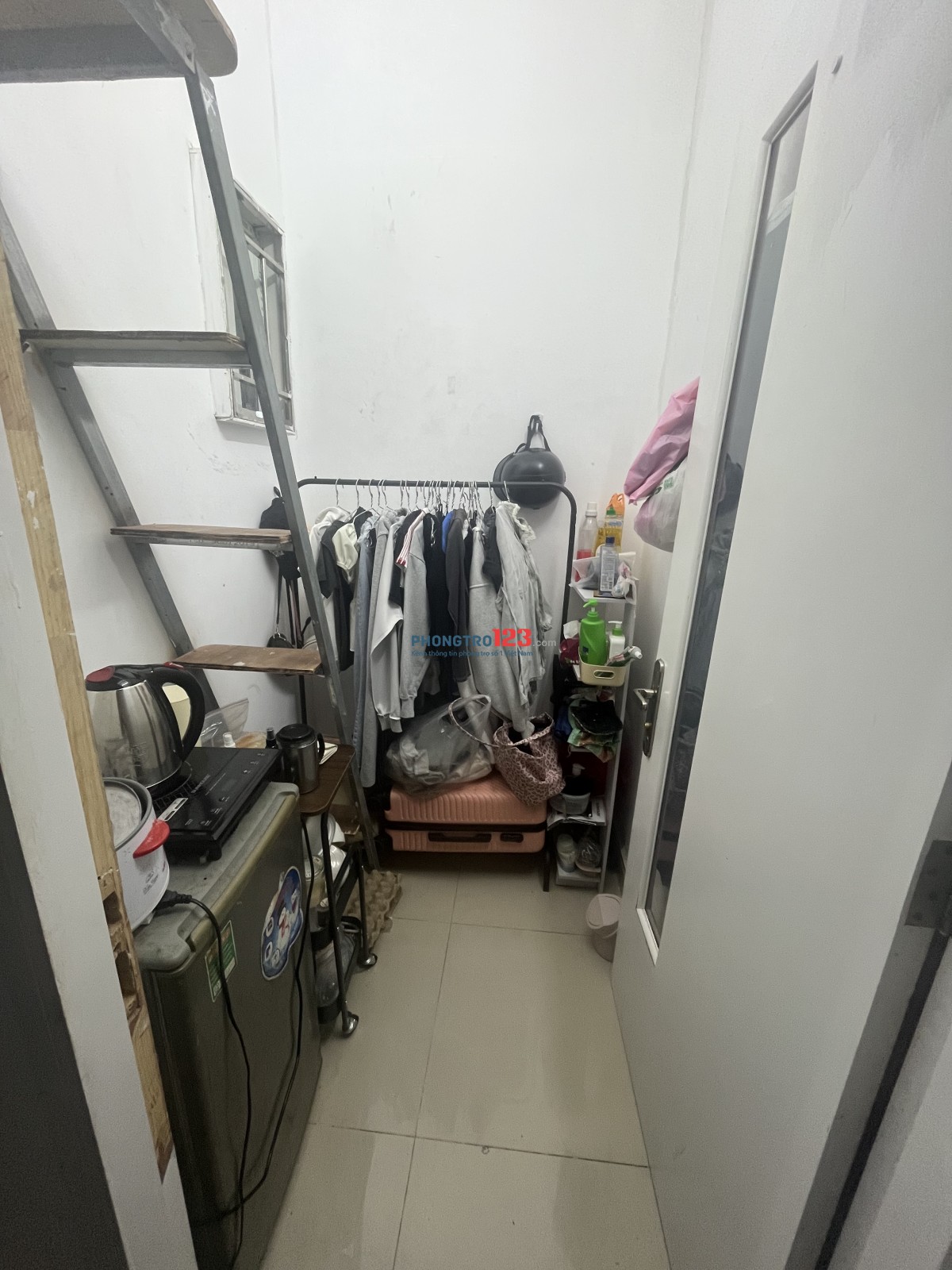 Pass phòng gấp ở võ oanh. Có thể qua xem phòng trực tiếp