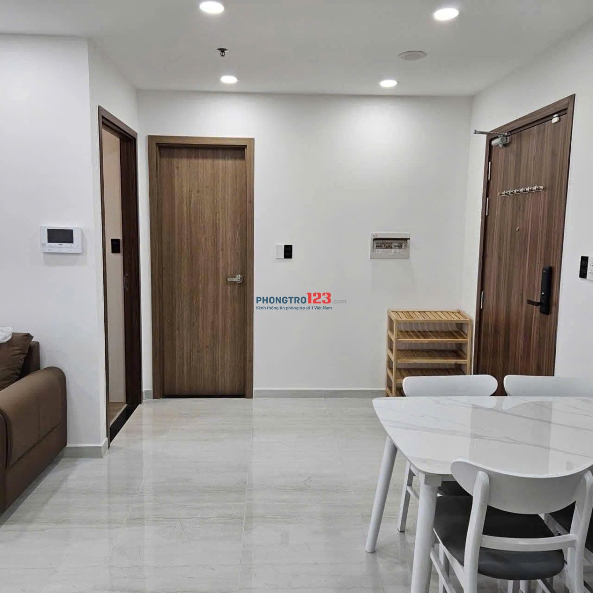 Cho thuê CC carillon 2 có nội thất, 2p ngủ, giá 10tr/th