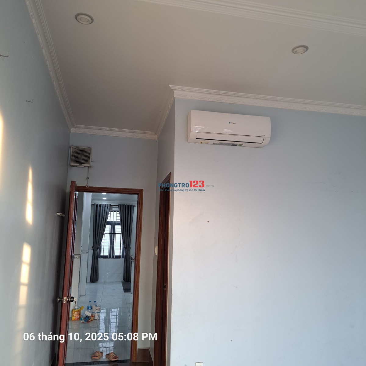Cho thuê phòng ban công, có máy lạnh, 878C Hà Huy Giáp giá 2,7 triệu