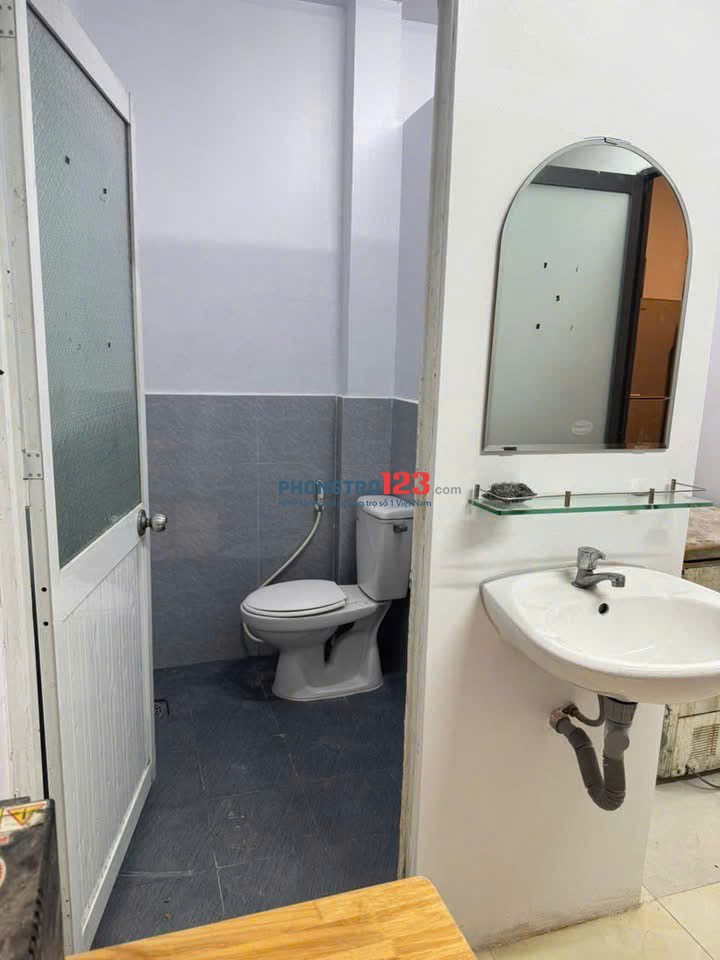 Ký Túc Xá Mặt Tiền Tôn Đản Quận 4 Giá Chỉ 1,7 Triệu Bao Trọn Chi Phí