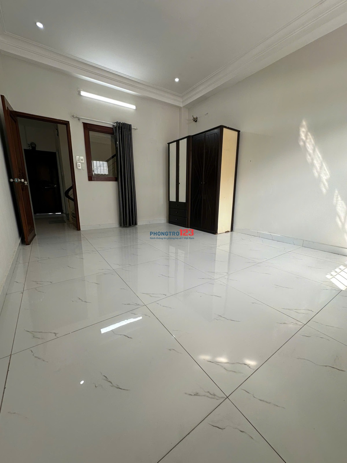 PHÒNG TRỌ SẠCH ĐẸP NGAY NGÃ 5 CHỢ THỦ ĐỨC – CHỈ 3 TRIỆU/THÁNG