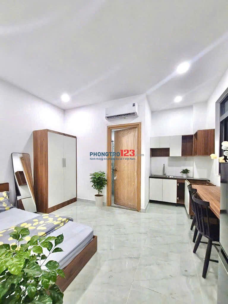 Cho thuê căn hộ studio, cửa sổ lớn - Đường Phan Bội Châu, Bình Thạnh gần Chợ Bà Chiểu và Quận 1, 3
