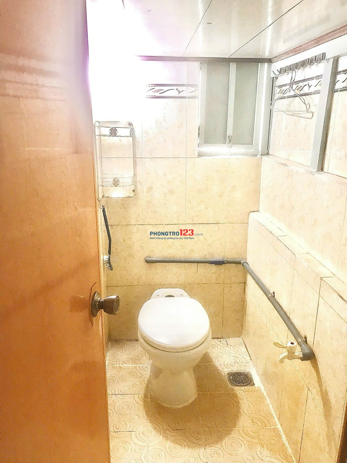Cần bạn nữ ở ghép Đỗ Thị Lời, Q3 cũ