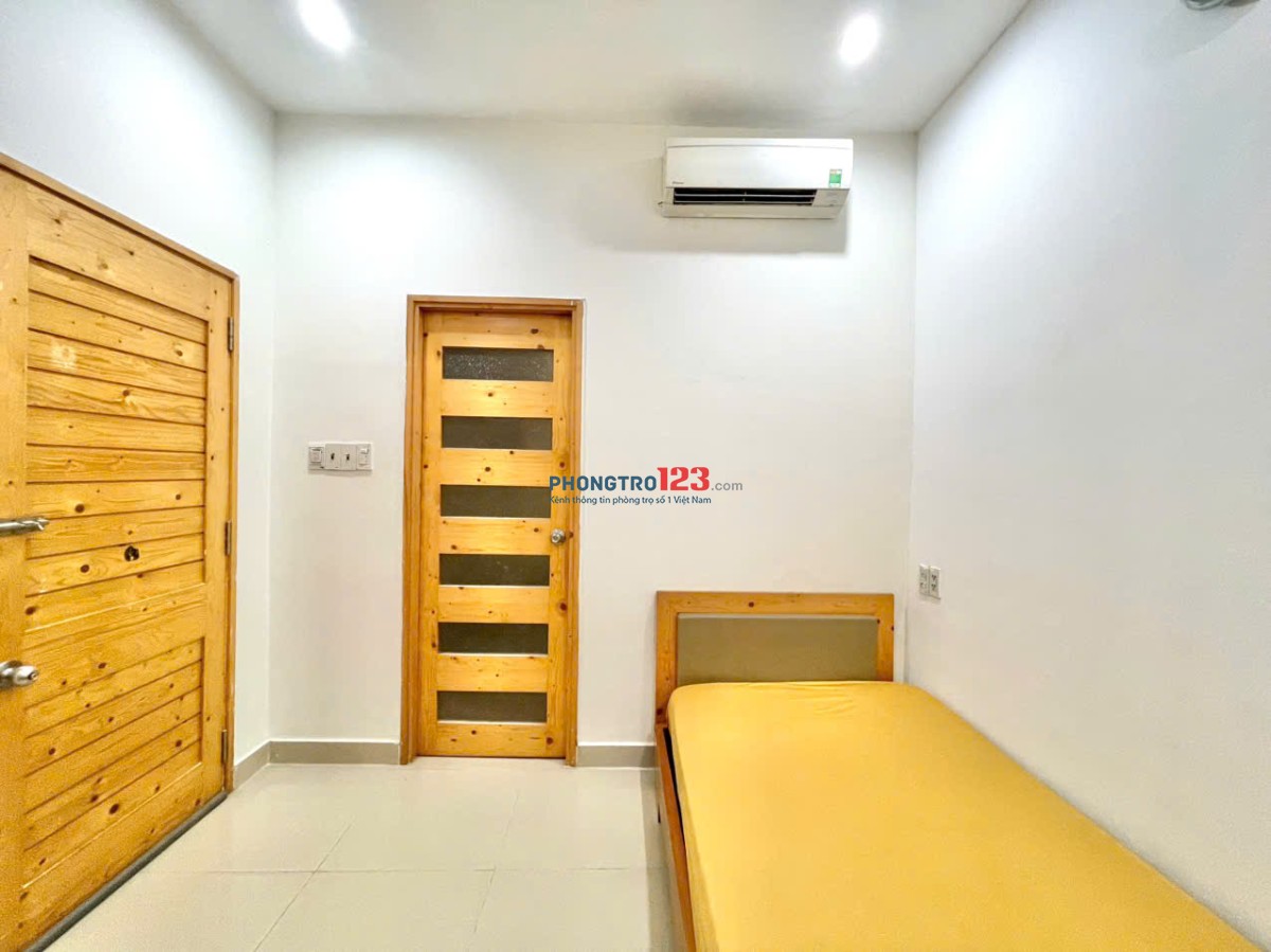 Phòng Tiện Nghi Xinh Xắn Ngay Nhà Thờ Vườn Xoài