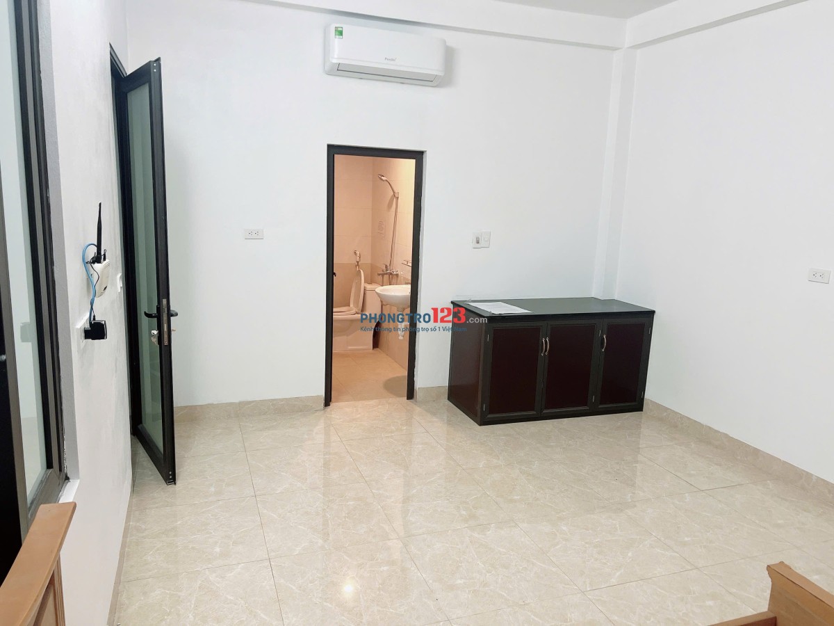 Cho thuê phòng khép kín mới, sạch, đẹp. Có ban công nhỏ