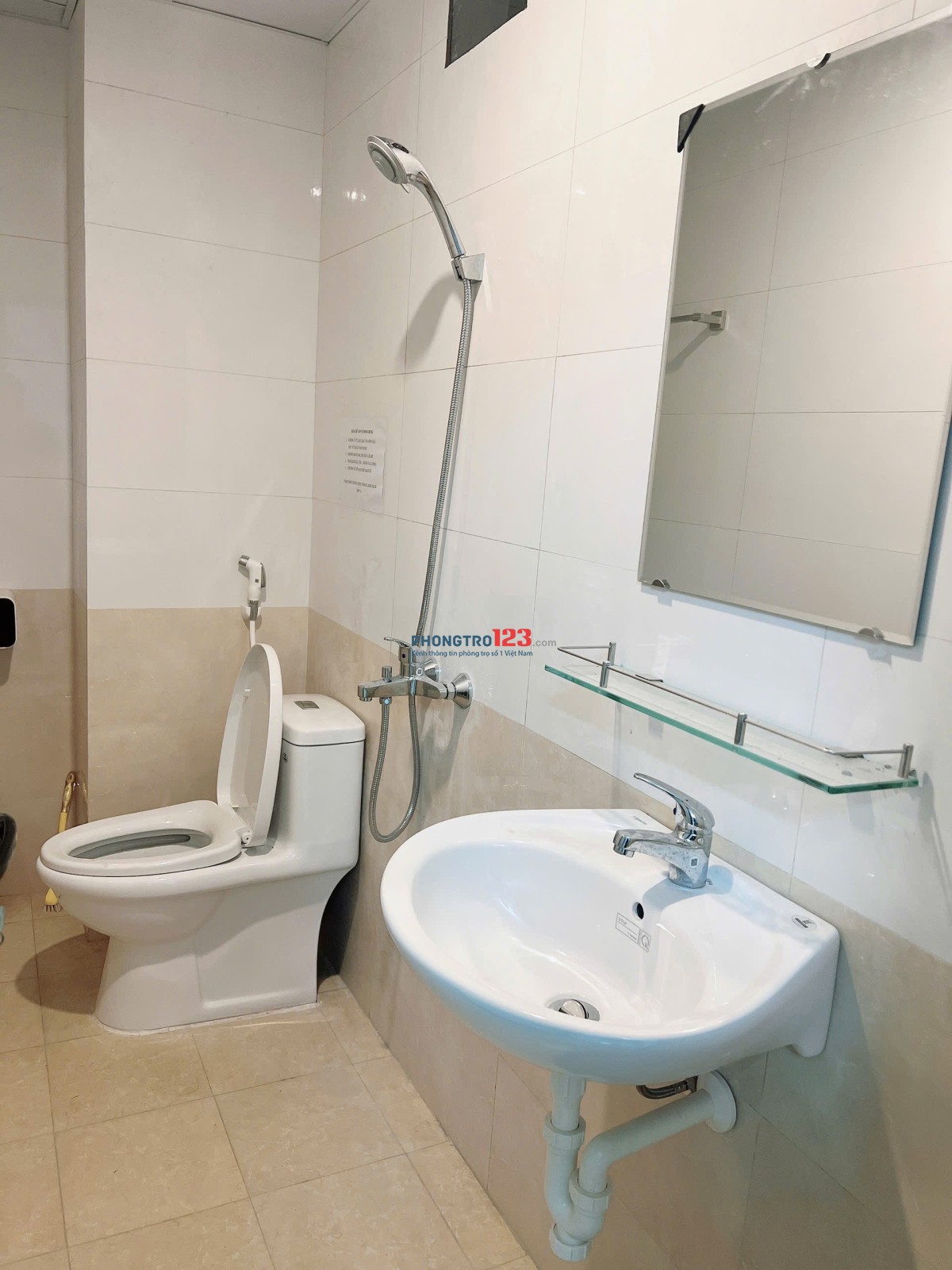 Cho thuê phòng khép kín mới, sạch, đẹp. Có ban công nhỏ