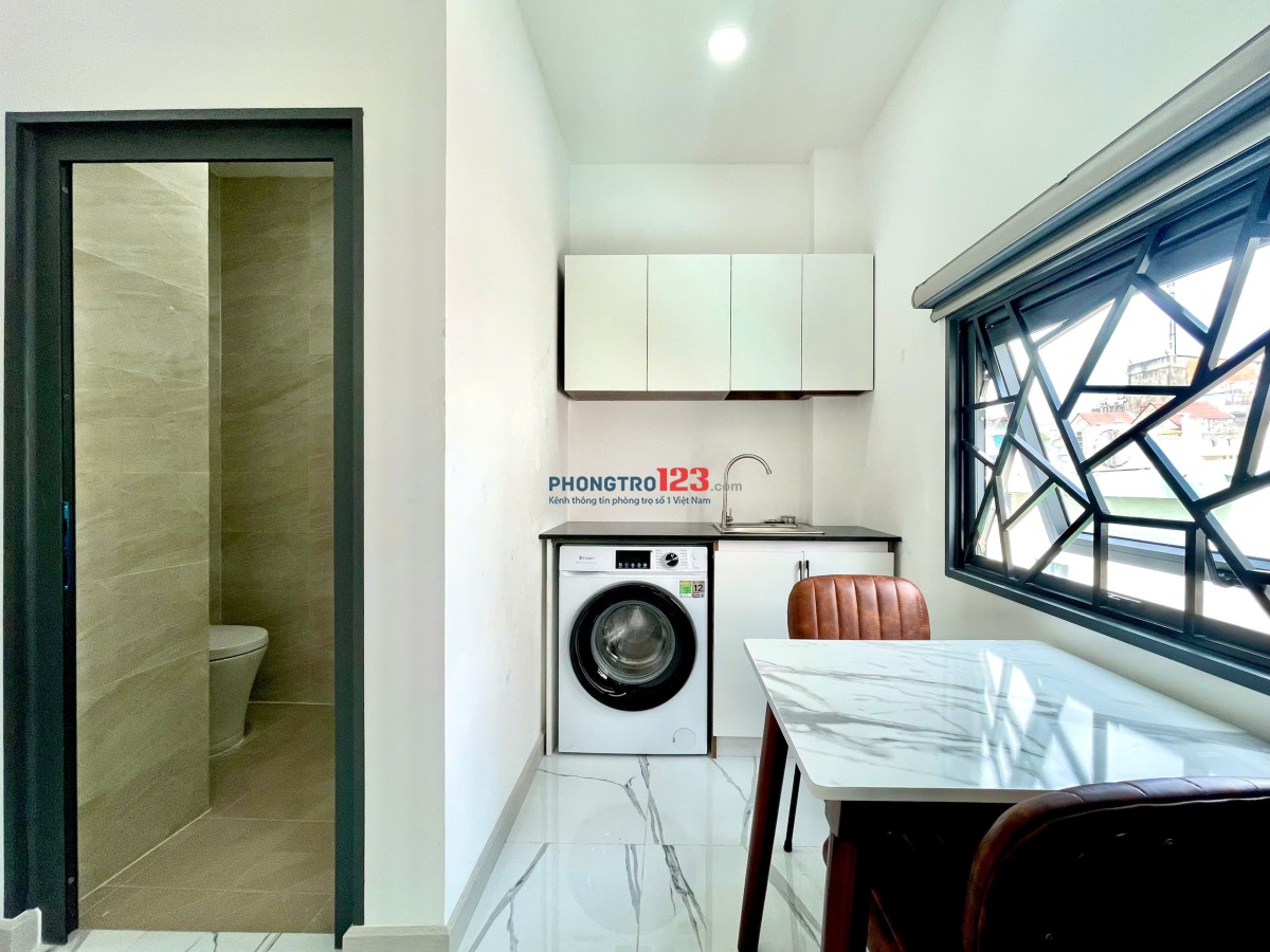Cho thuê căn hộ 1PN, có ban công - Đinh Bộ Lĩnh, Bình Thạnh gần Hàng Xanh và Quận 1, 3 và Phú Nhuận