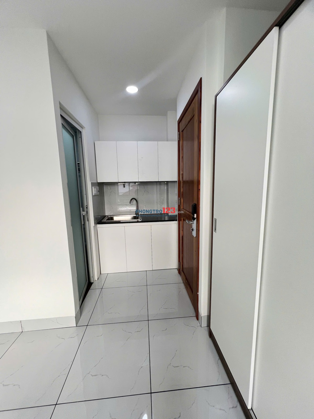 Cho thuê căn hộ studio, có hồ bơi - Đường Nguyễn Văn Đậu, Bình Thạnh gần Phú Nhuận, Quận 1 và Quận 3