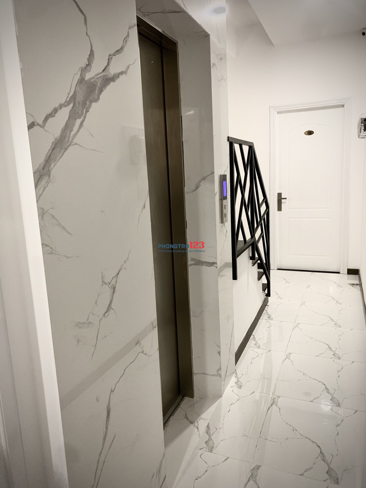Cho thuê căn hộ Studio cửa sổ thoáng Q4 gần ĐH Luật, ĐH Nguyễn Tất Thành, cầu Tân Thuận