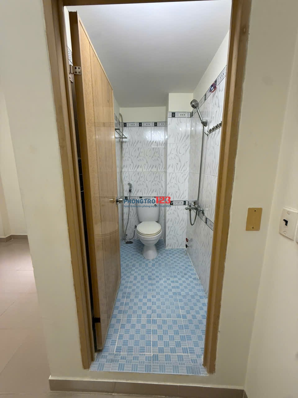 Quận 10, Cho thuê phòng, máy lạnh, toilet riêng trong phòng, tủ lạnh, tủ quần áo, khu an ninh...