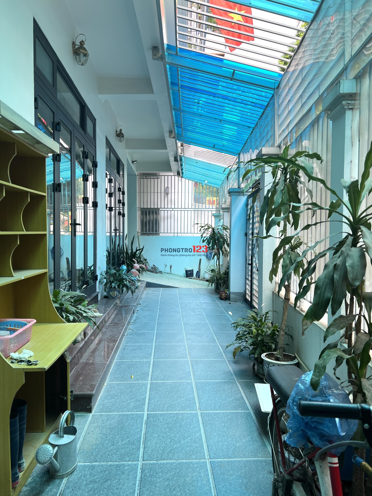 Cho thuê nhà 5 tầng, diện tích gần 40m2, mới xây được 2 năm.