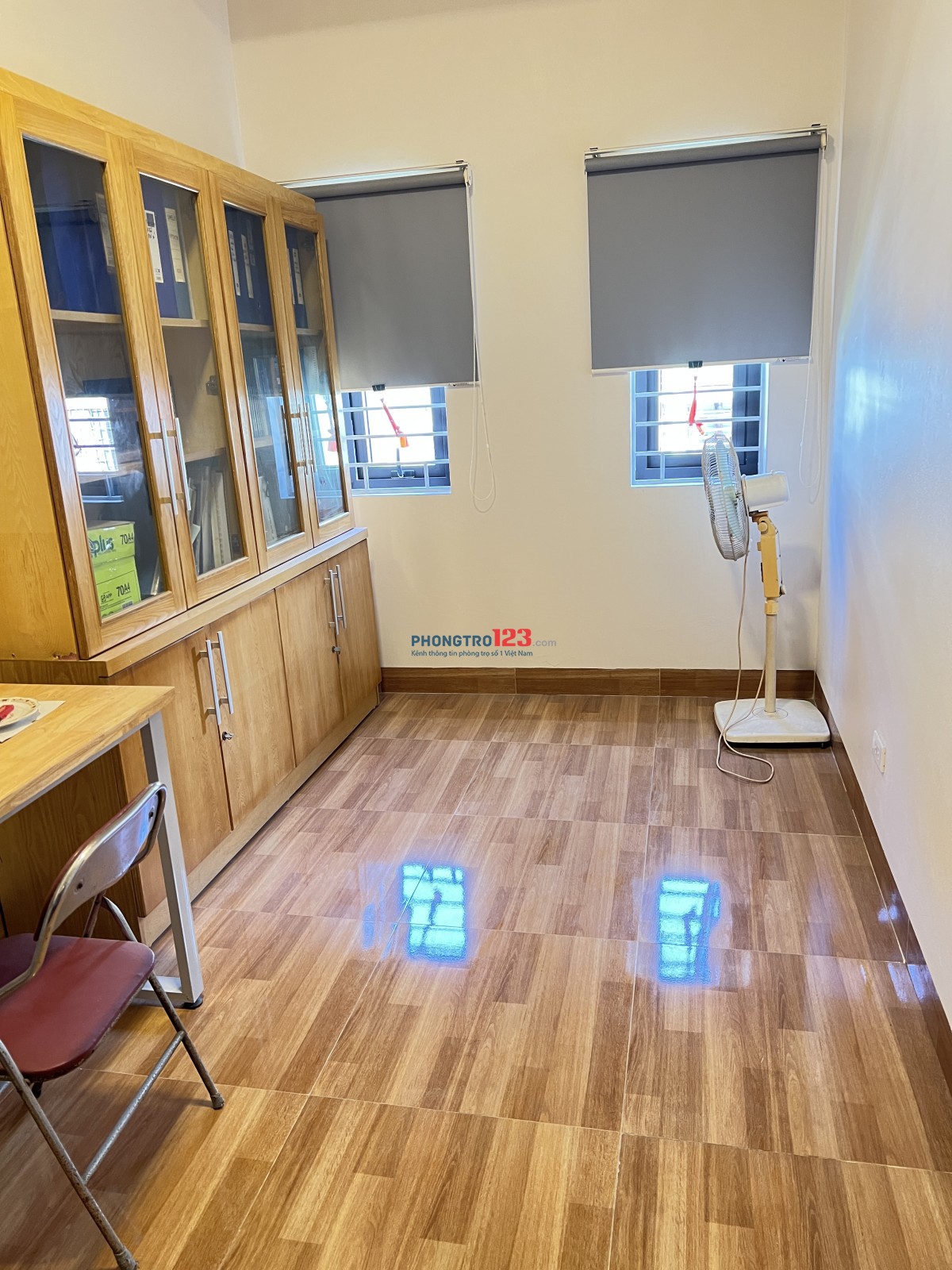  Cho thuê nhà 5 tầng, diện tích gần 40m2, mới xây được 2 năm.