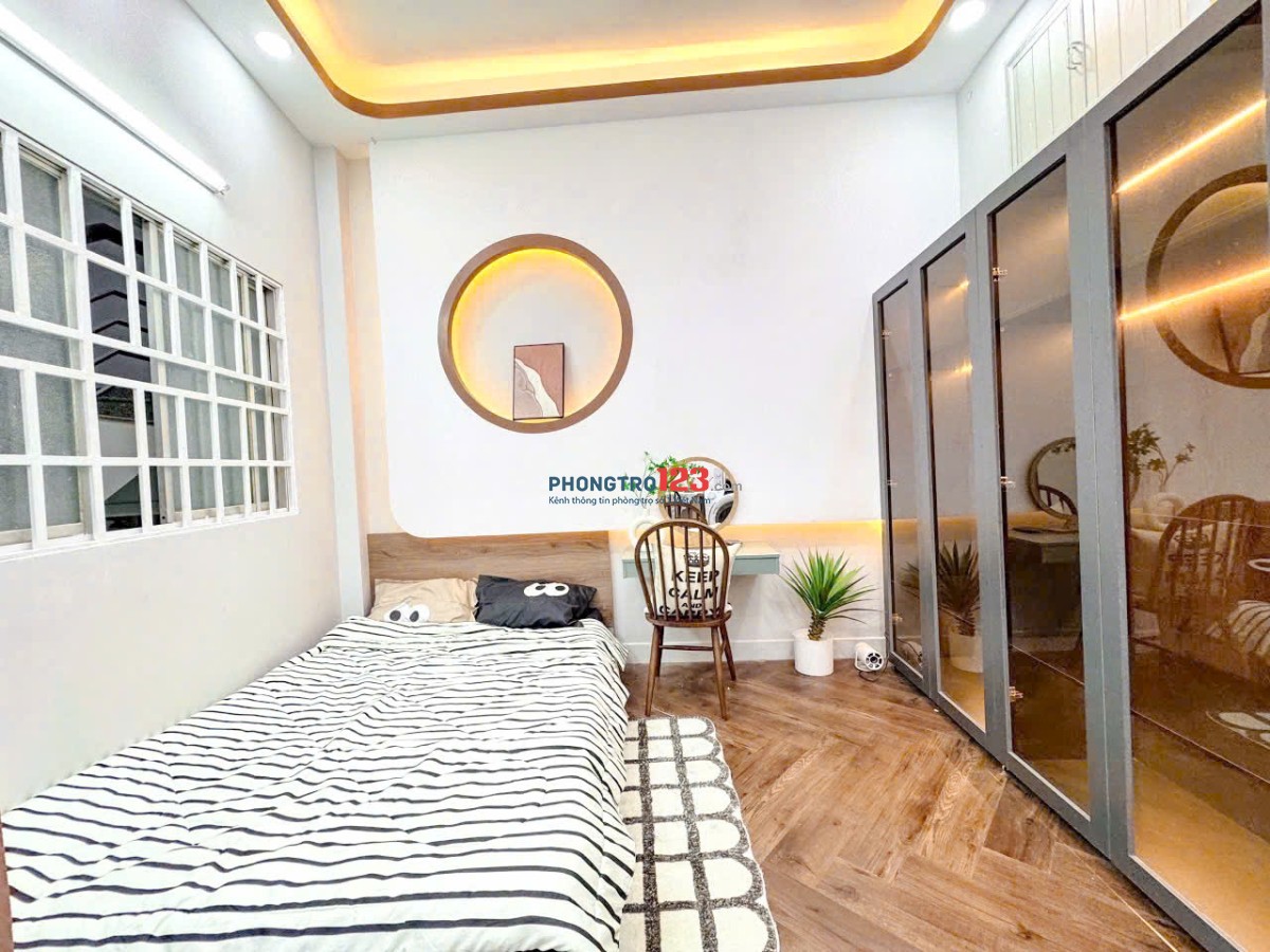 Cho Thuê Phòng Tách Bếp 5' qua Đại Học Kinh Tế - ĐH Hoa Sen - ĐH Sư Phạm - ĐH Bách Khoa - ĐH Sài Gòn