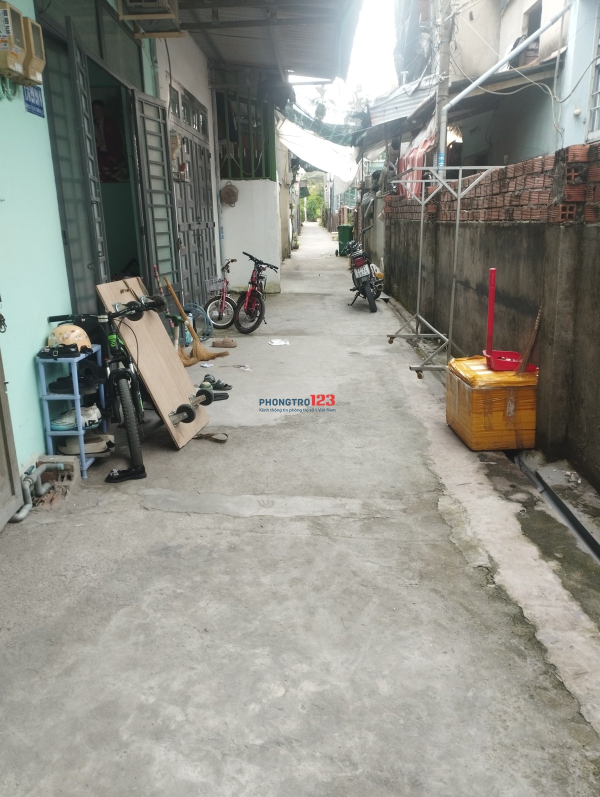 Mik là chính chủ, cho thuê với giá 4t ngang 4mx 12m , trệt +01 lửng
