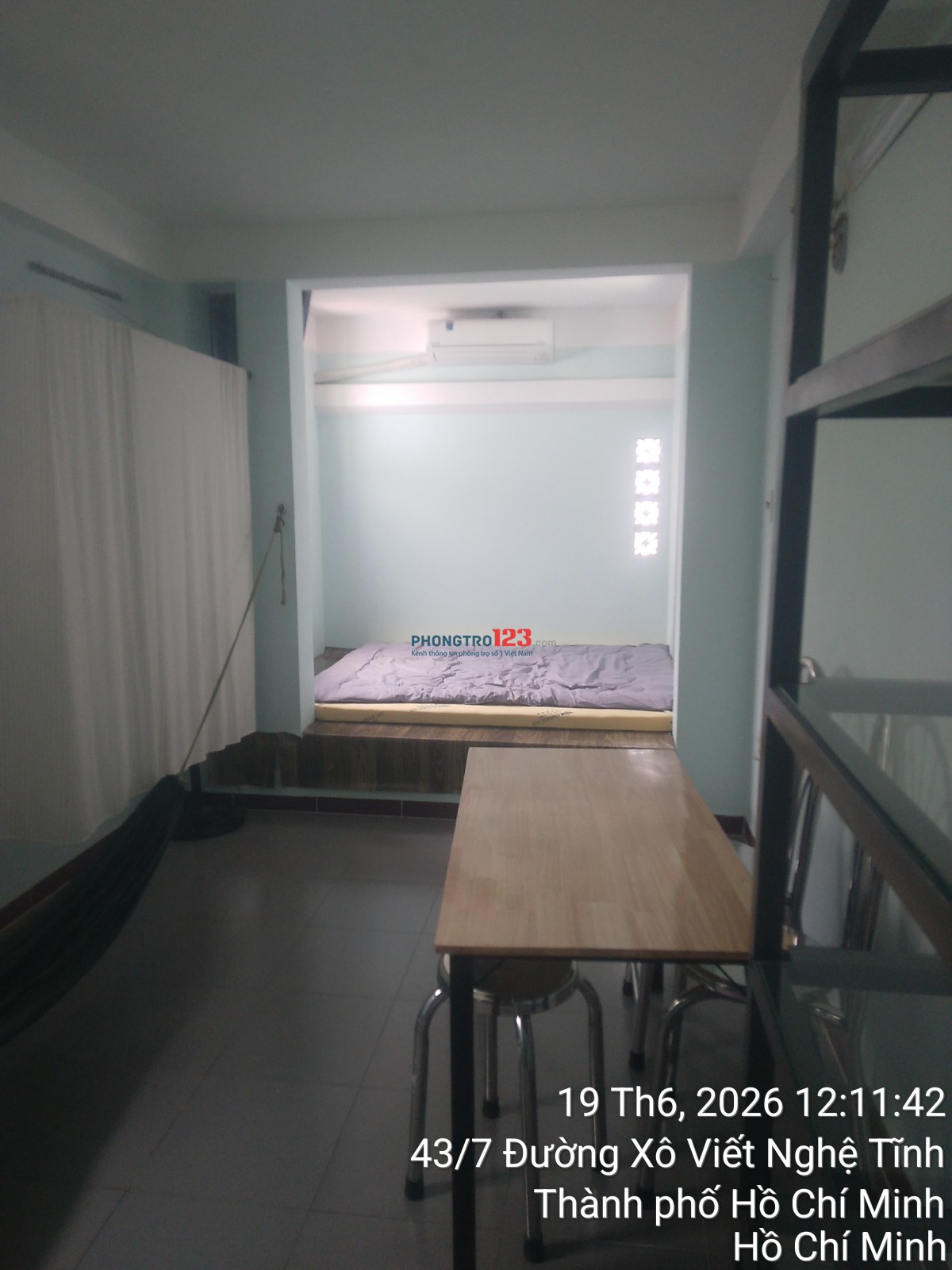 CHO NỮ ĐỘC THÂN THUÊ PHÒNG: Lầu 1; 30m2, máy lạnh, tủ lạnh, bếp, tủ, 2 cửa sổ, rèm,...