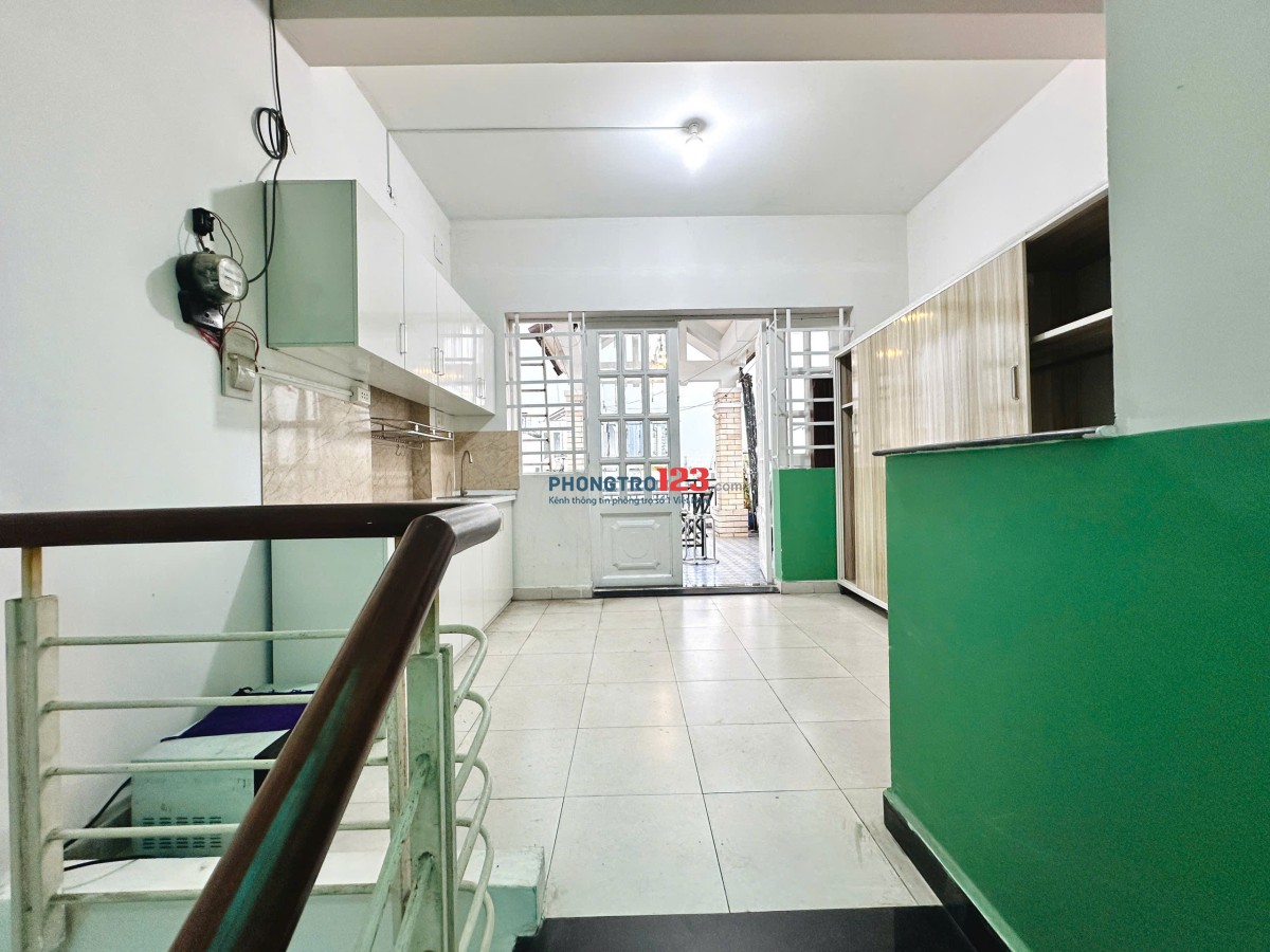 Cho thuê nguyên tầng Penthouse 1PN siêu rộng thoáng và riêng tư, có ban công full nội thất 40m2