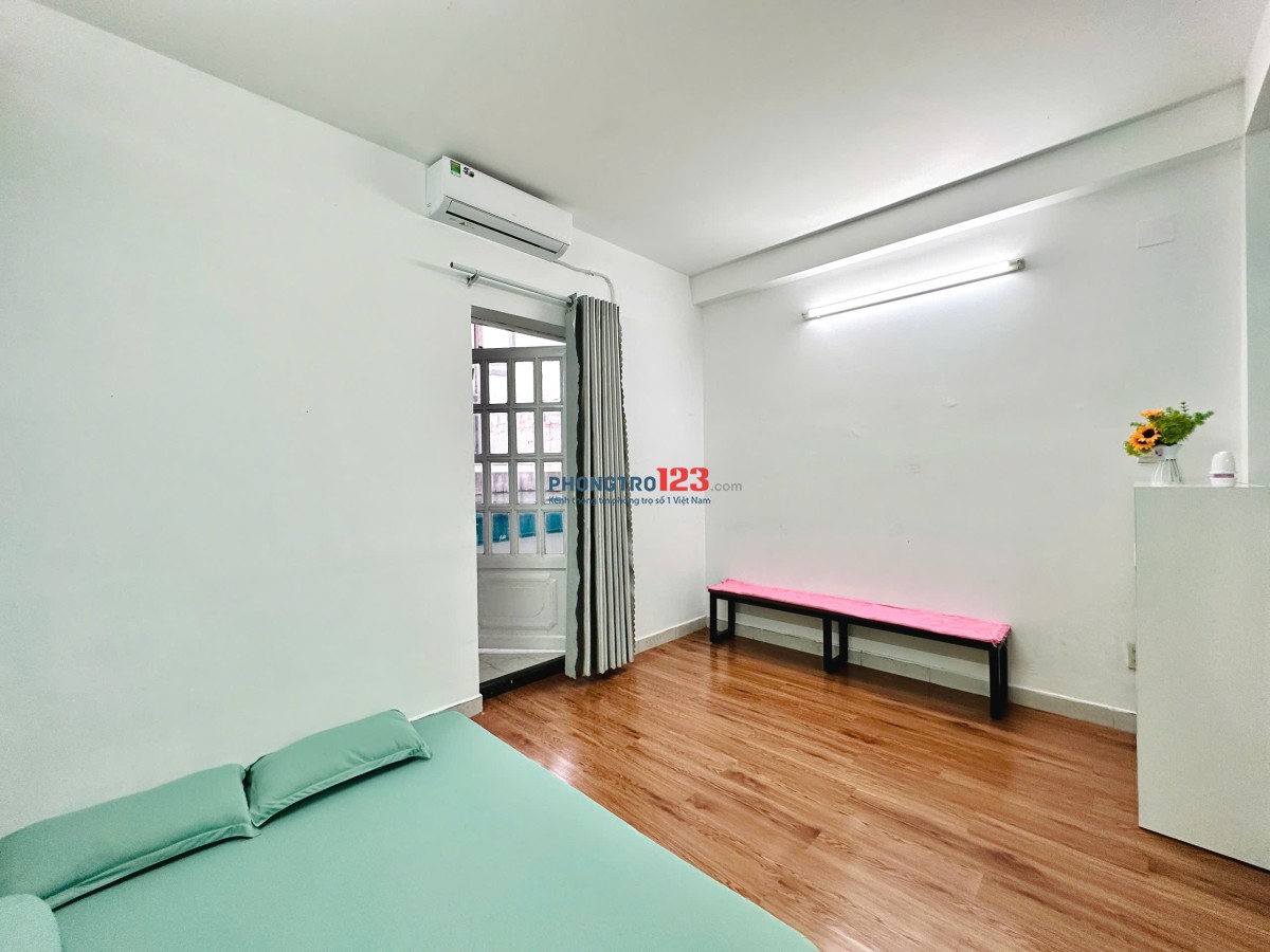 Cho thuê nguyên tầng Penthouse 1PN siêu rộng thoáng và riêng tư, có ban công full nội thất 40m2