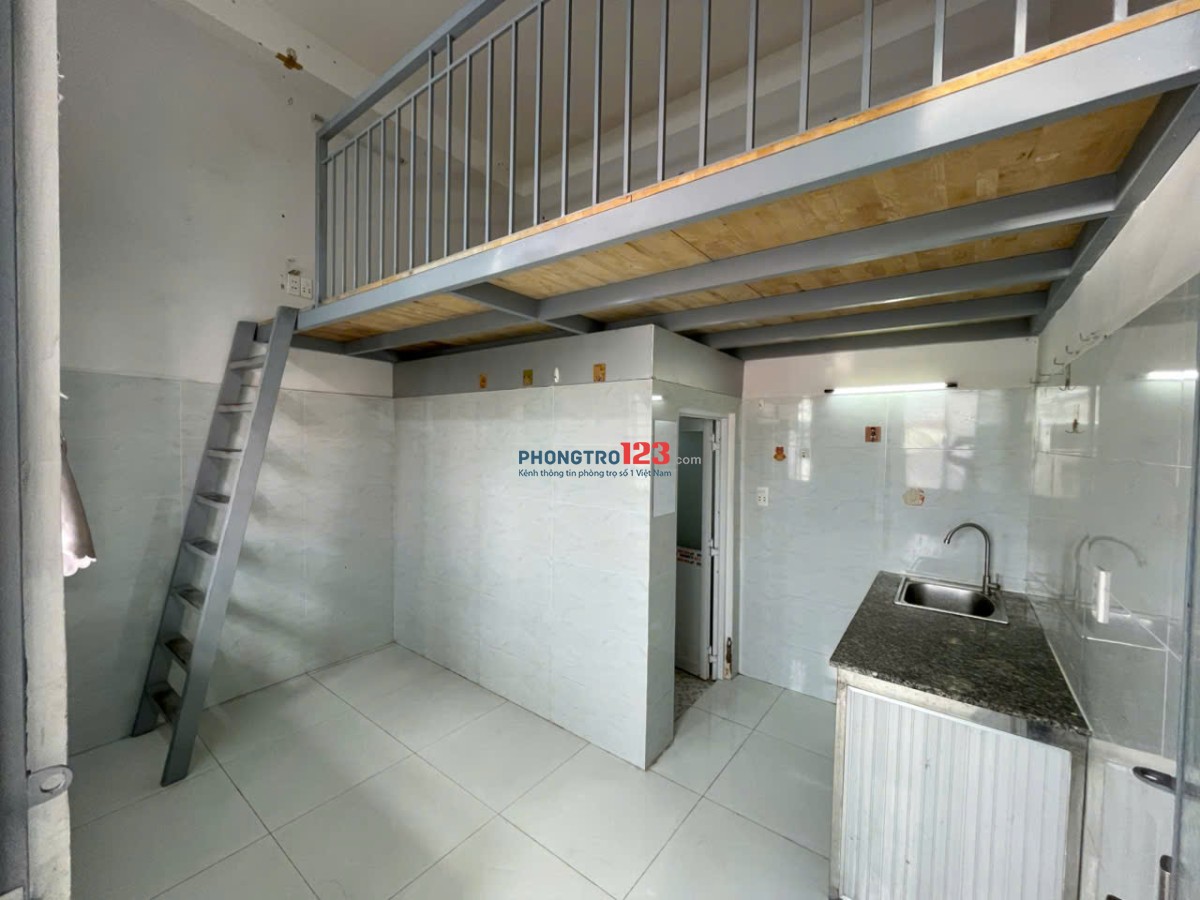 Phòng có Gác Ngay Gigamall, ĐH Luật, Chợ Hiệp Bình