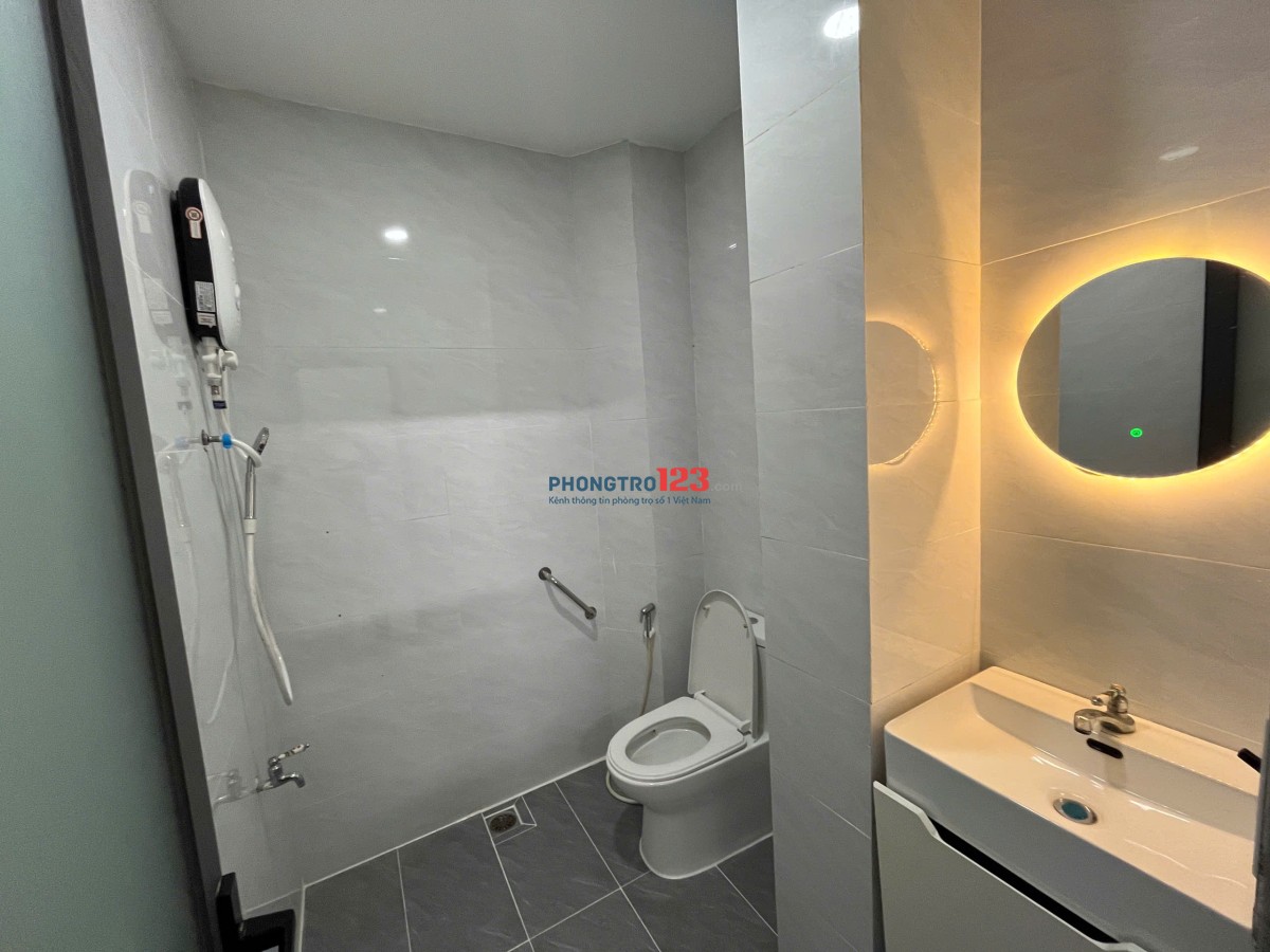 Studio 19m2- full nội thất- toilet riêng - máy giặt riêng- bếp riêng - máy lạnh đầy đủ- 4,5tr/th