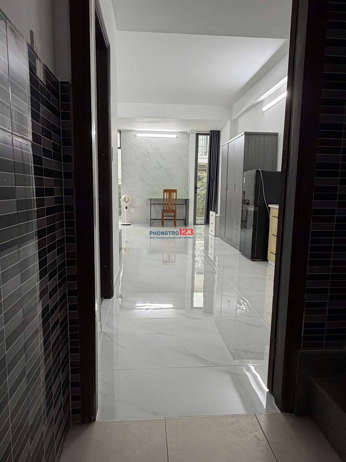 Phòng VIP luxury biệt thự Bình Lợi, full nội thất, có ban công