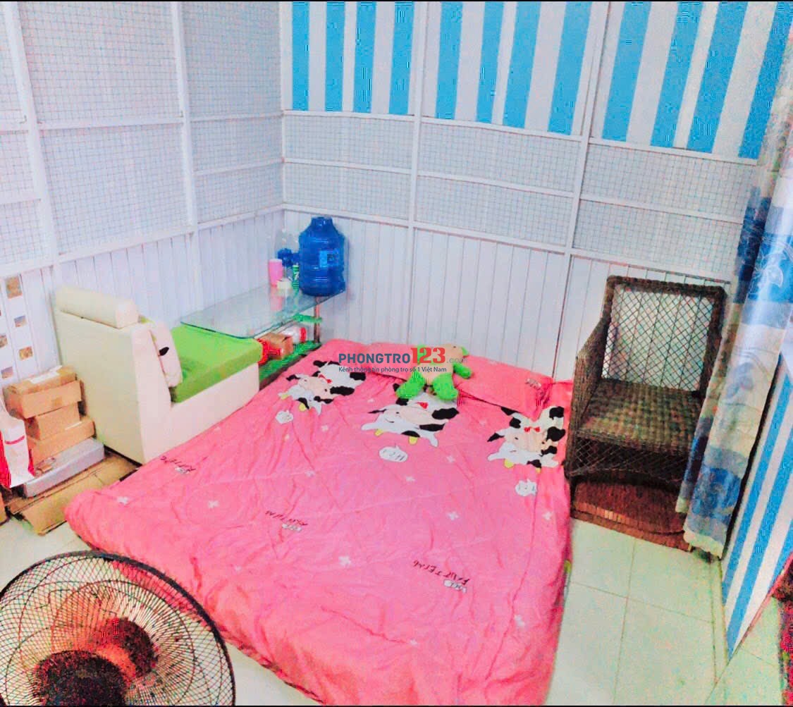 Phòng trọ Gia Hoà 2.2tr có máy lạnh toilet riêng