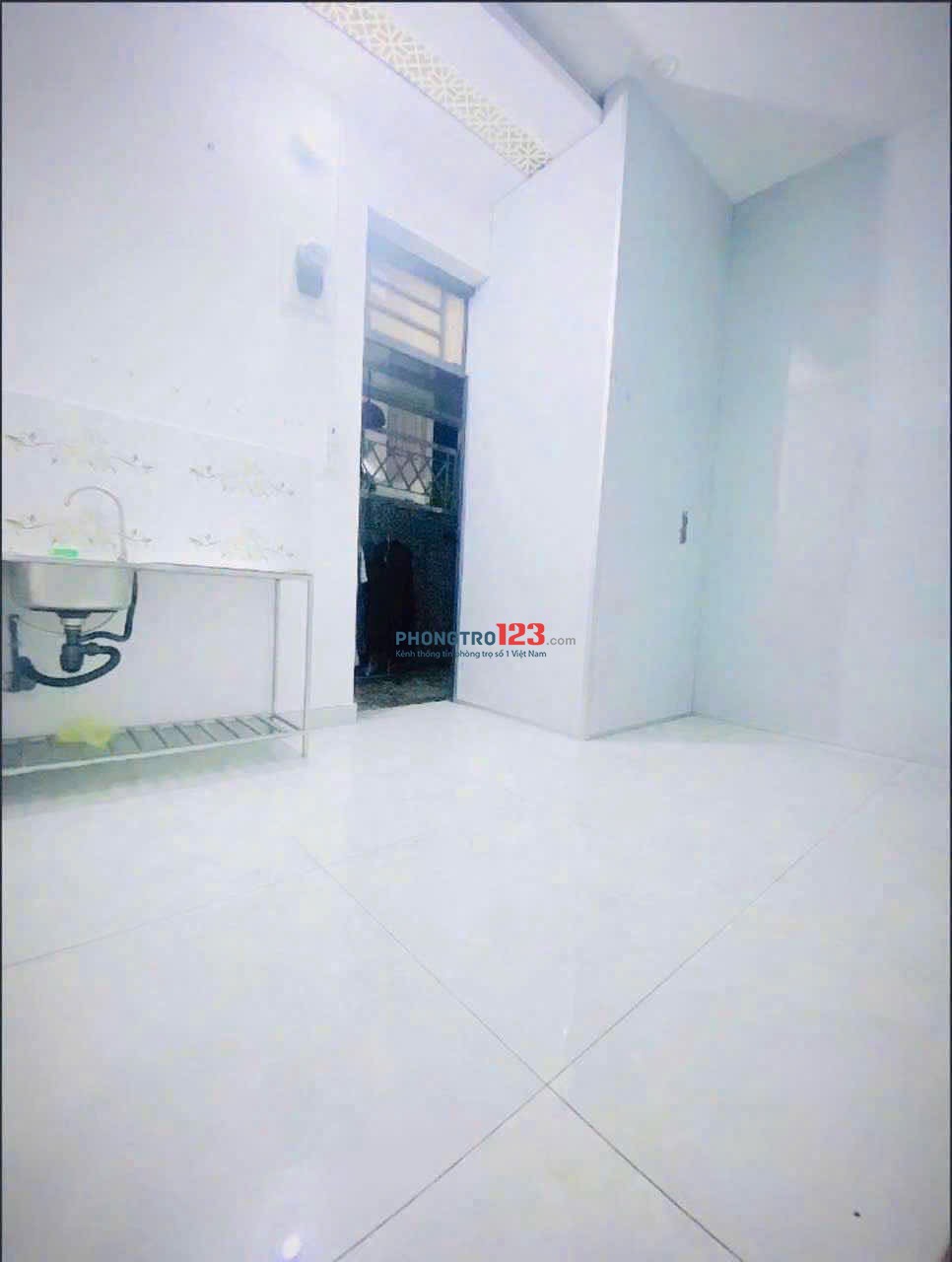 Phòng trọ Gia Hoà 2.2tr có máy lạnh toilet riêng