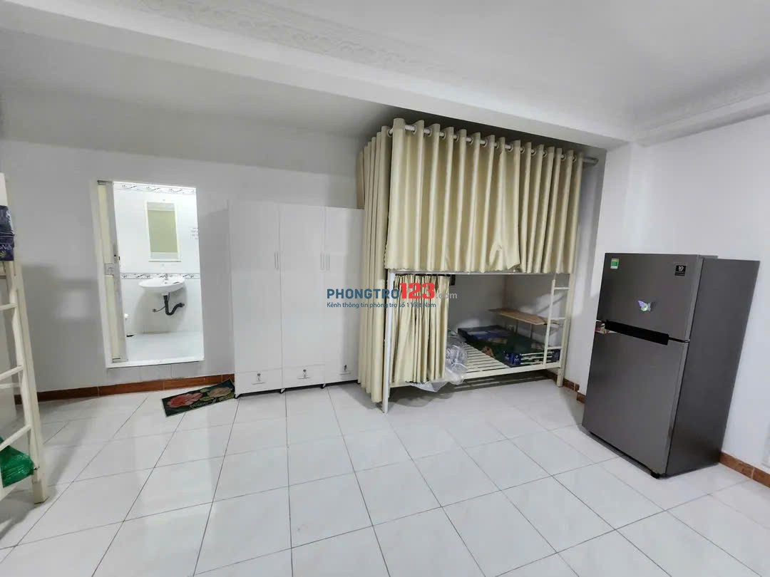 KTX Nữ Cao Cấp Huỳnh Tấn Phát Quận 7 – Gần Đại Học RMIT, Tôn Đức Thắng – Chỉ Từ 1.600.000đ/Tháng