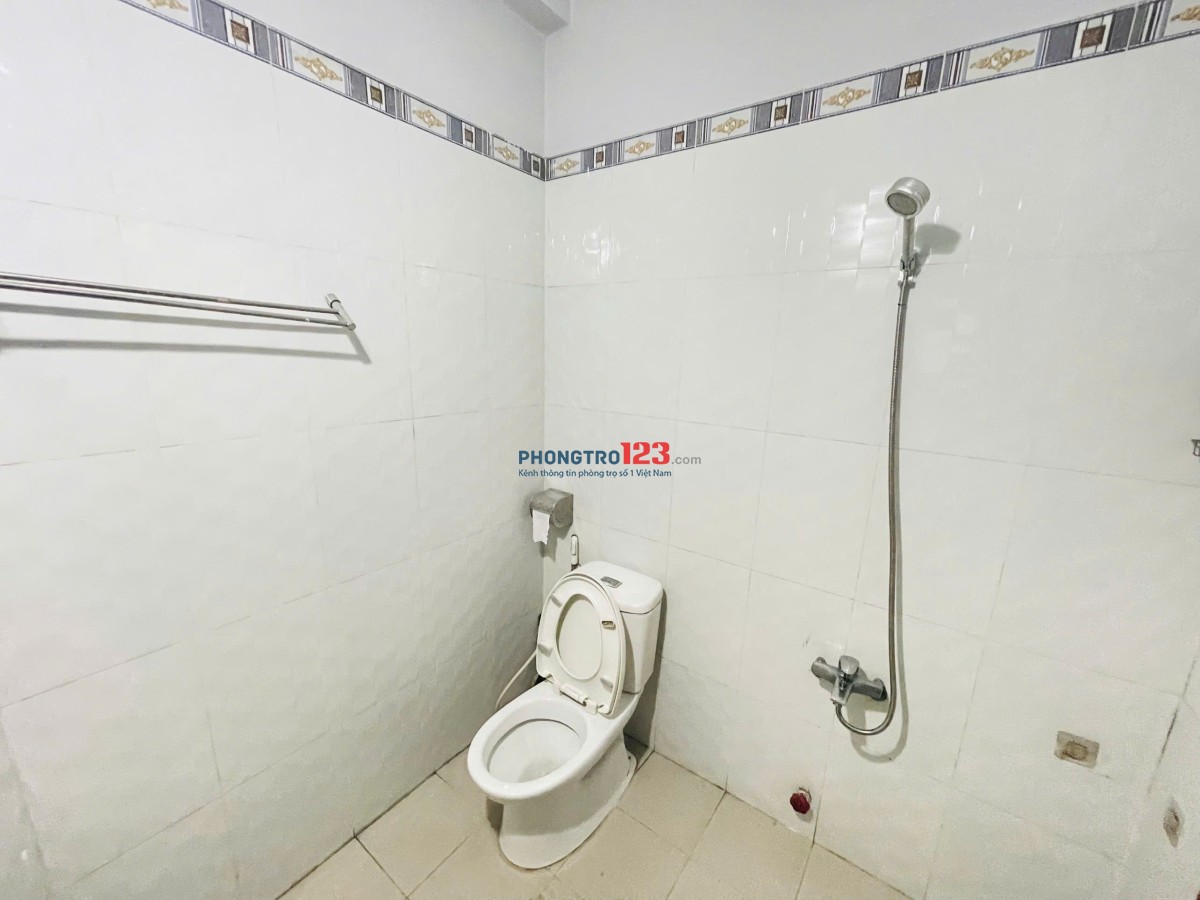Ngay Lê Văn Việt, Khu CNC DT 50m2 – Phòng PHÒNG NGỦ RIÊNG, SIÊU RỘNG – Tầng trệt không phải leo lầu