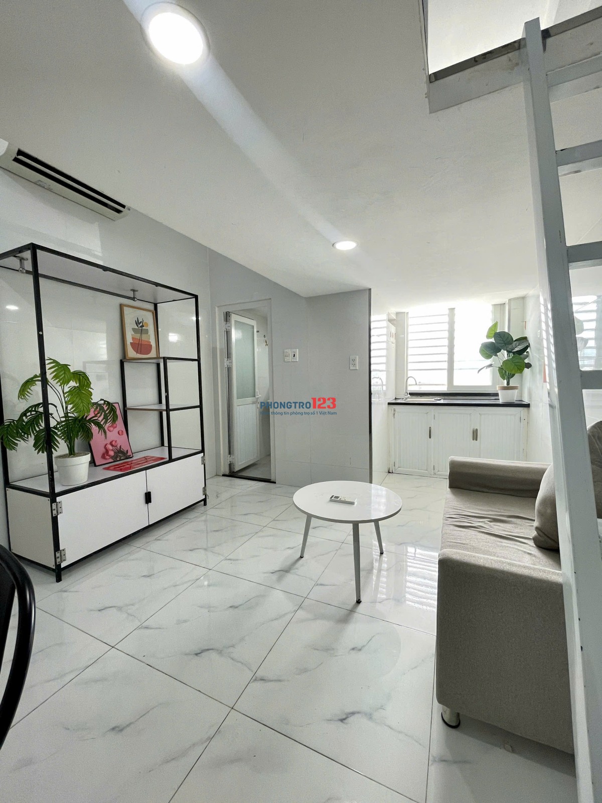 Cho thuê phòng trọ cao cấp 32m2 đầy đủ tiện nghi ngay trung tâm quận Bình Thạnh