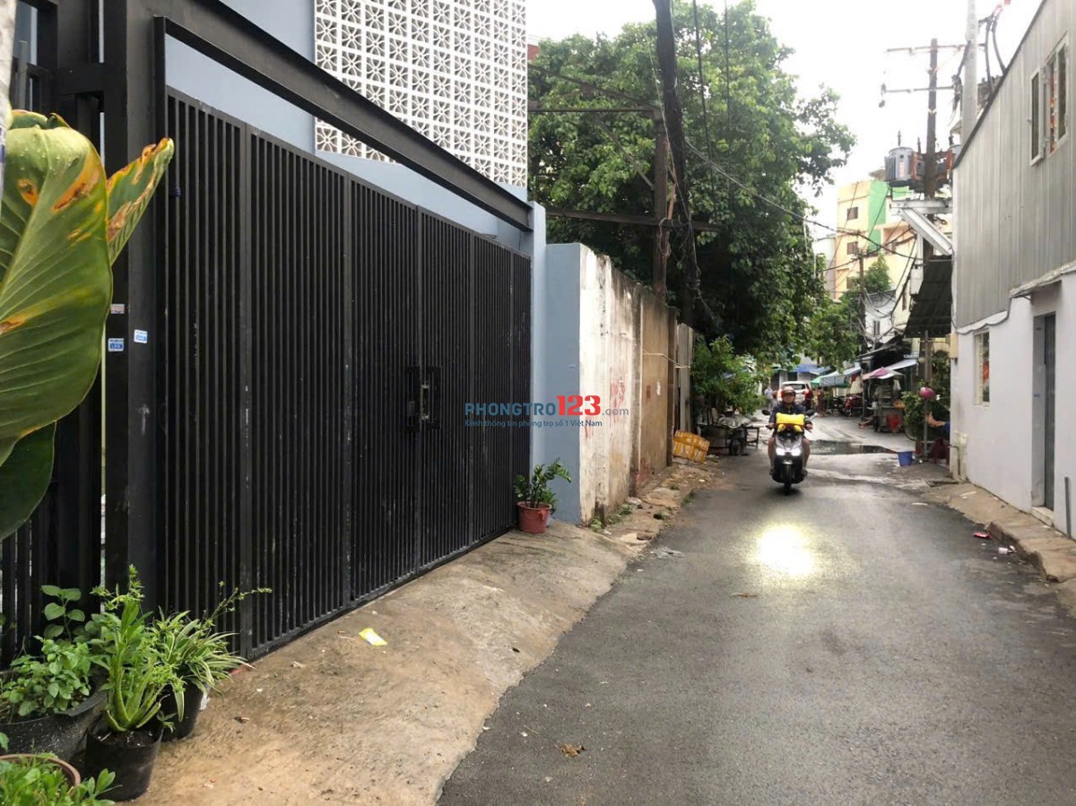 PHÒNG TRỌ QUẬN 11 - GIÁP QUẬN 10 - BAN CÔNG - THANG MÁY