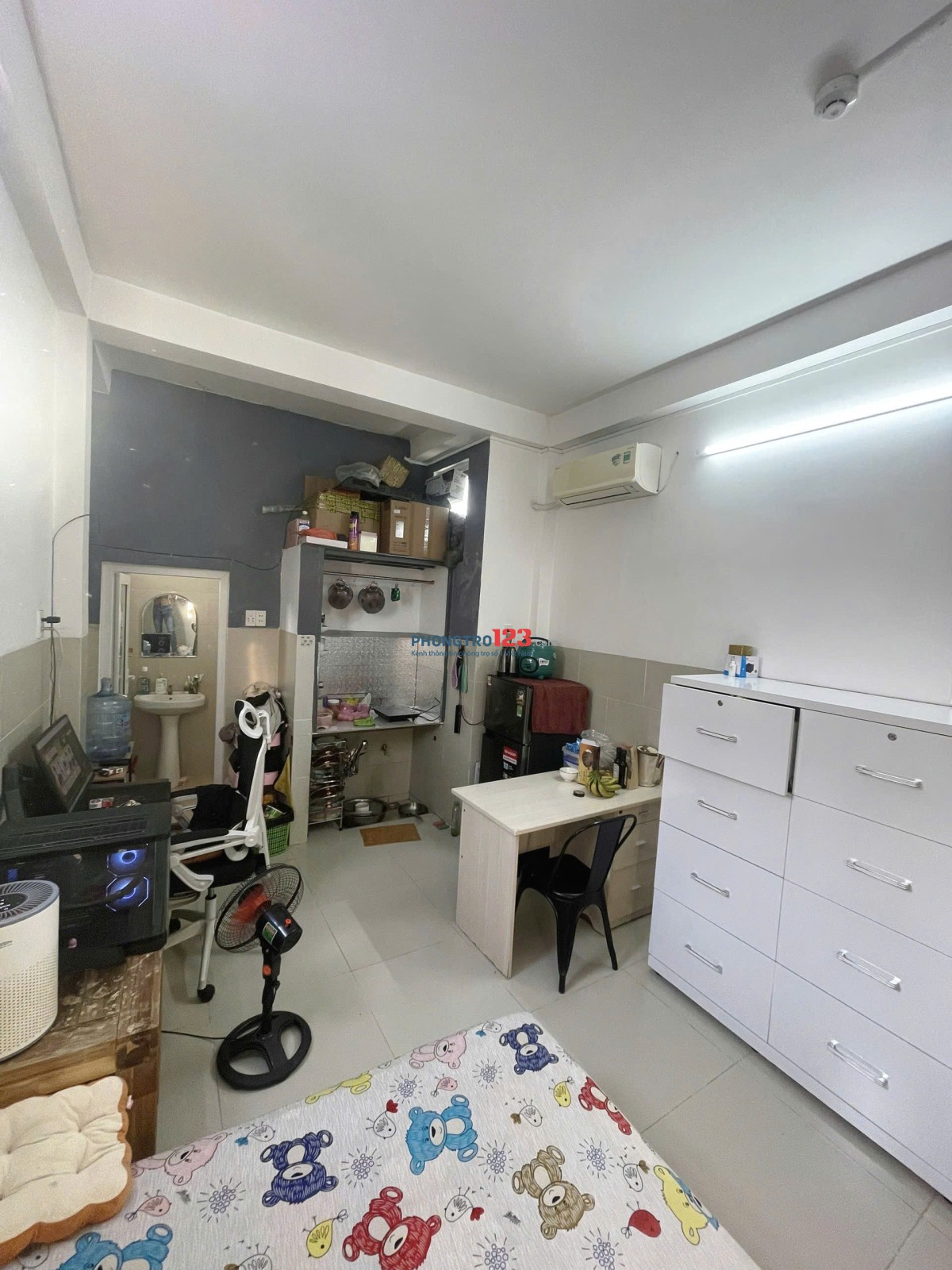 Phòng trọ giá rẻ 27m2 ngay trung tâm quận Bình Thạnh