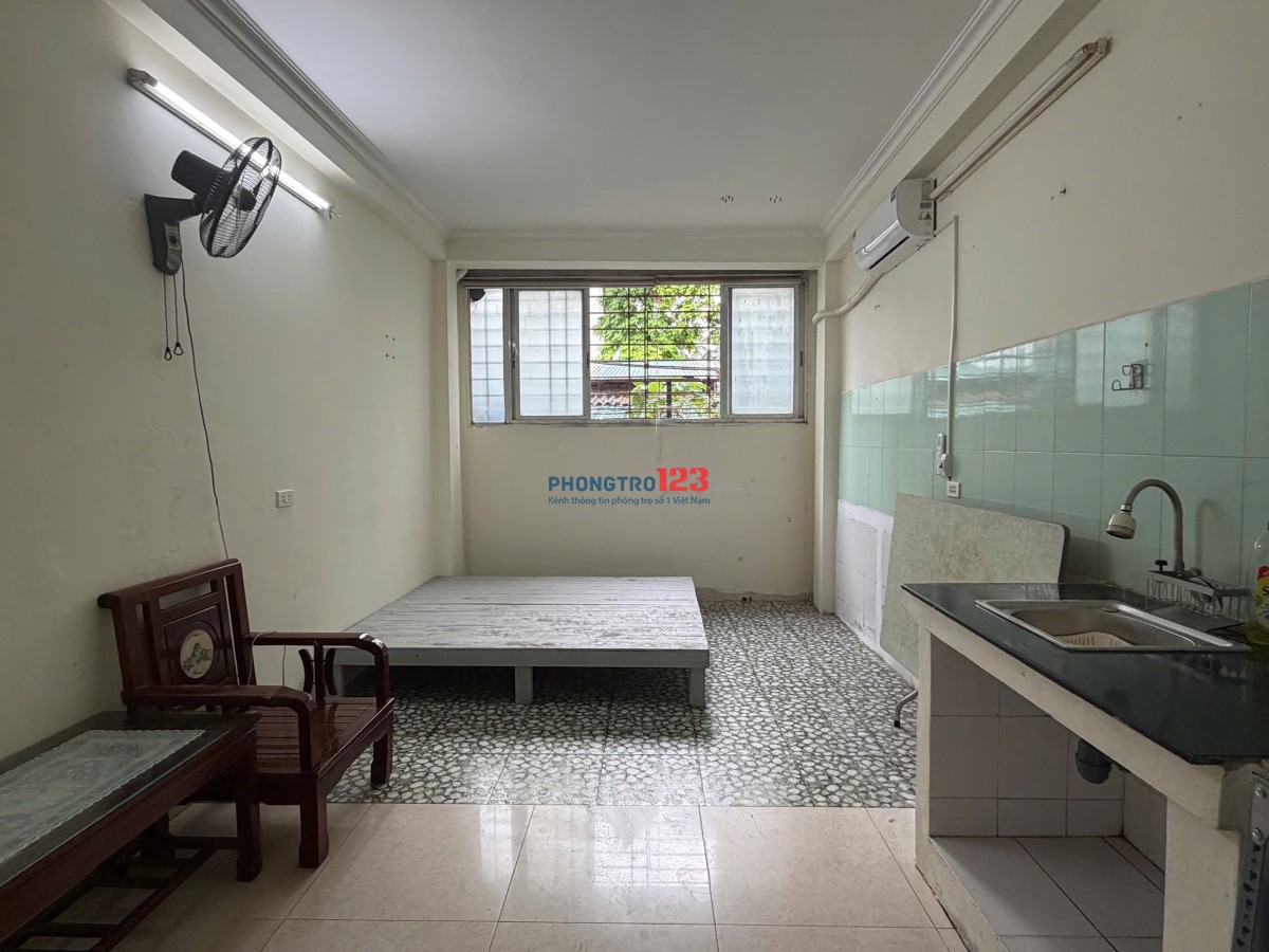 Phòng trọ khép kín 25 m2 trong ngõ 210 Hoàng Quốc Việt