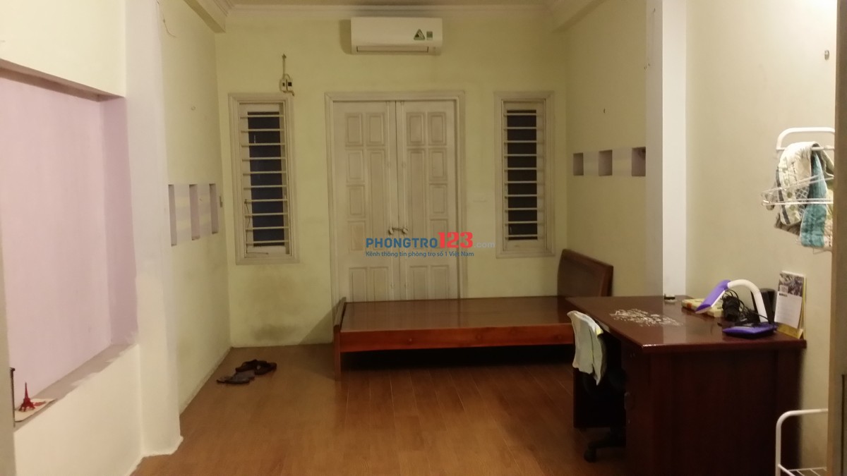 Phòng trọ khép kín 25 m2 trong ngõ 210 Hoàng Quốc Việt