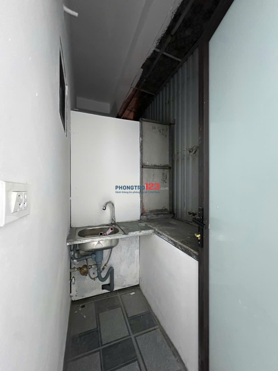 Phòng trọ khép kín 27m mới tinh - Nhà 3 mặt thoáng vô cùng mát mẻ