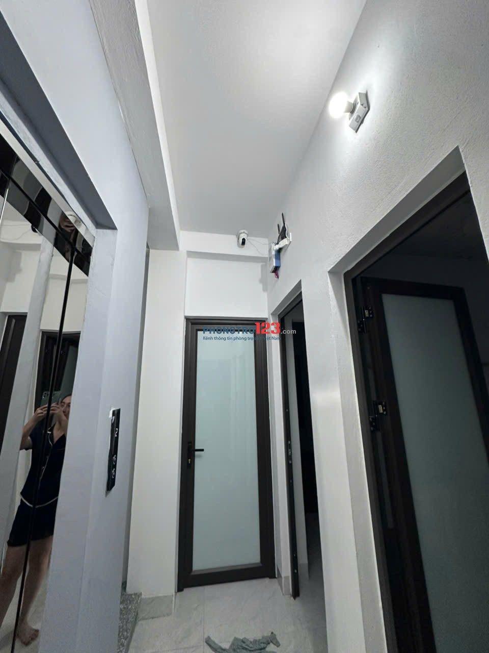 Phòng trọ khép kín 27m mới tinh - Nhà 3 mặt thoáng vô cùng mát mẻ