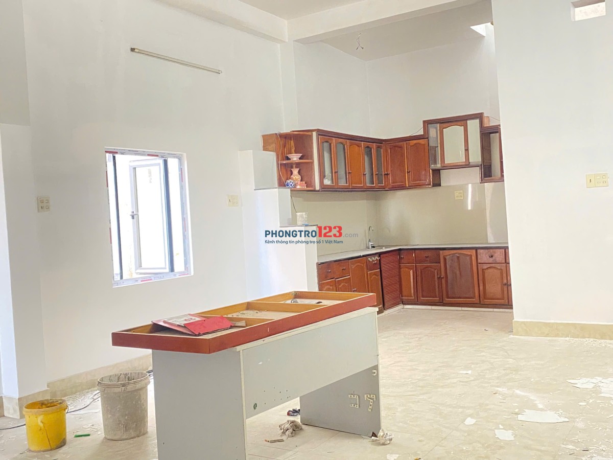 cho thuê căn hộ 45m2 có điều hoà, bếp, máy giặt, tủ lạnh