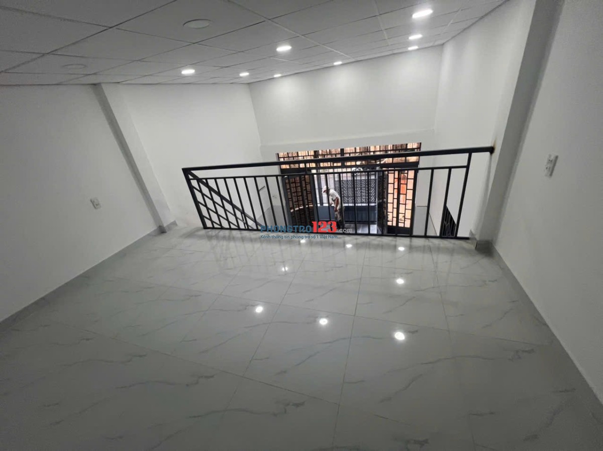  CHO THUÊ PHÒNG SÁT SUỐI TIÊN, KHU CNC - PHÙ HỢP GIA ĐÌNH, CÓ GÁC VÀ MÁY LẠNH