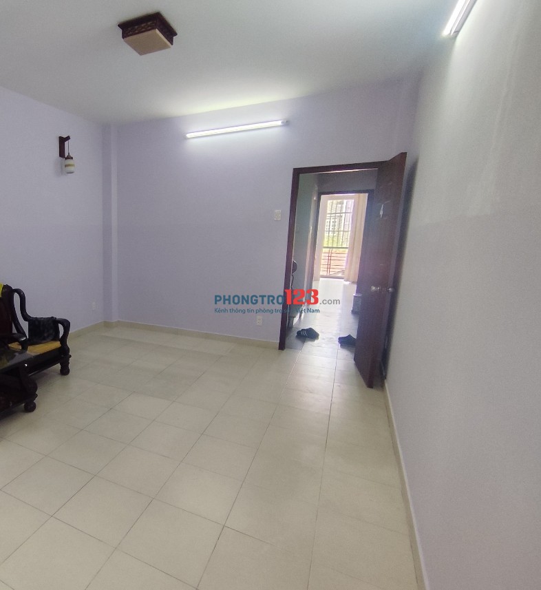 Phòng rộng cửa sổ thông thoáng, khu vực yên tĩnh