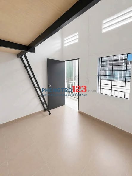 Phòng Mới Bancon Thoáng ánh Sáng gác cao Nguyễn Tri Phương, Dĩ An - Giờ Giấc Tự Do