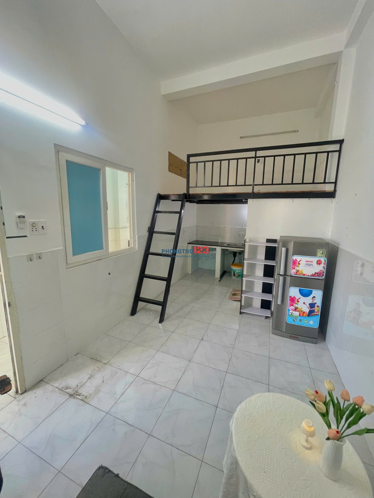 PHÒNG TRỌ GÁC CAO NGAY SAU LƯNG ĐẠI HỌC CÔNG THƯƠNG FULL NỘI THẤT
