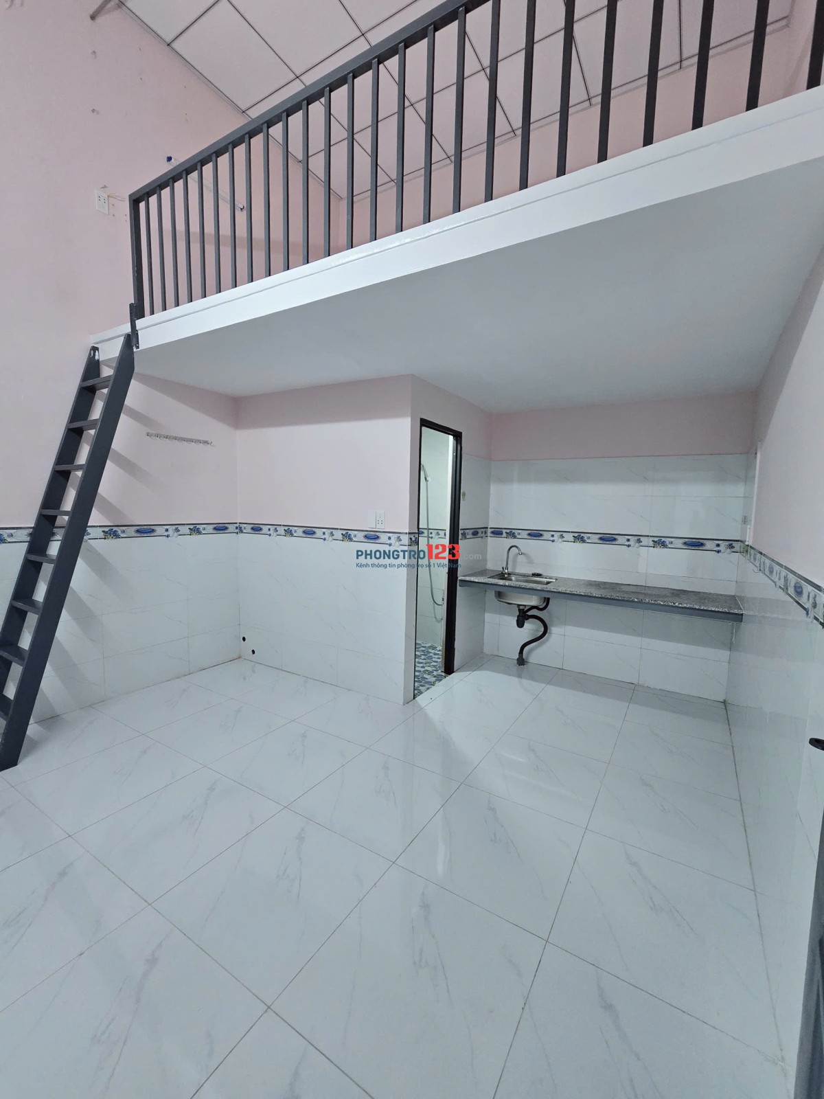Cho thuê phòng tại Nguyễn Duy Trinh, rộng rãi 25m2, gần chợ Long Trường, khu CNC