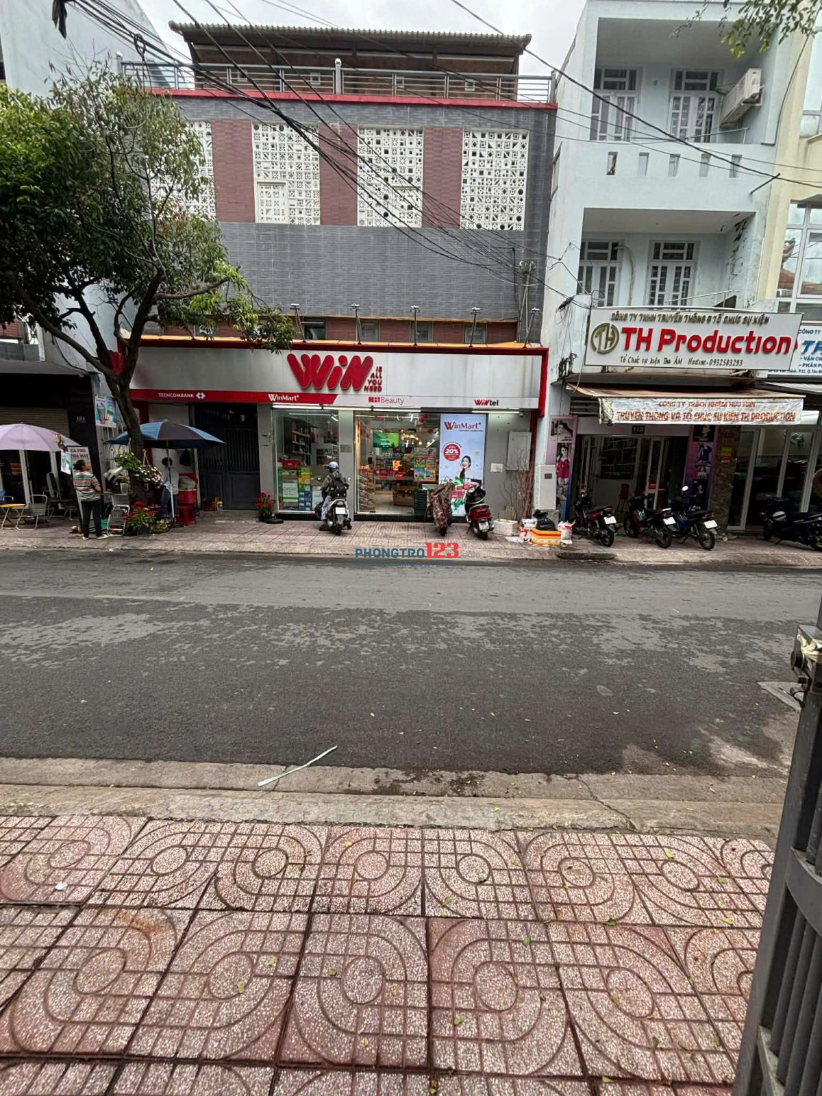 Cho thuê văn phòng đại diện - Vị trí đẹp đường Ca Văn Thỉnh, gần Đồng Đen, Tân Bình